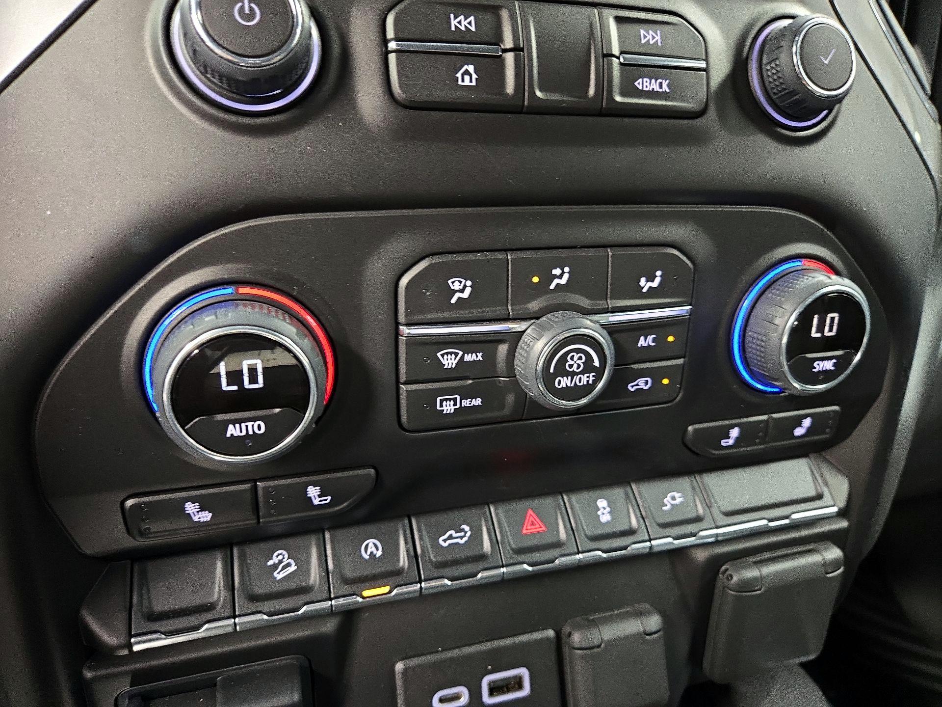 Thumbnail: 2022 Chevrolet Silverado 1500 - 16