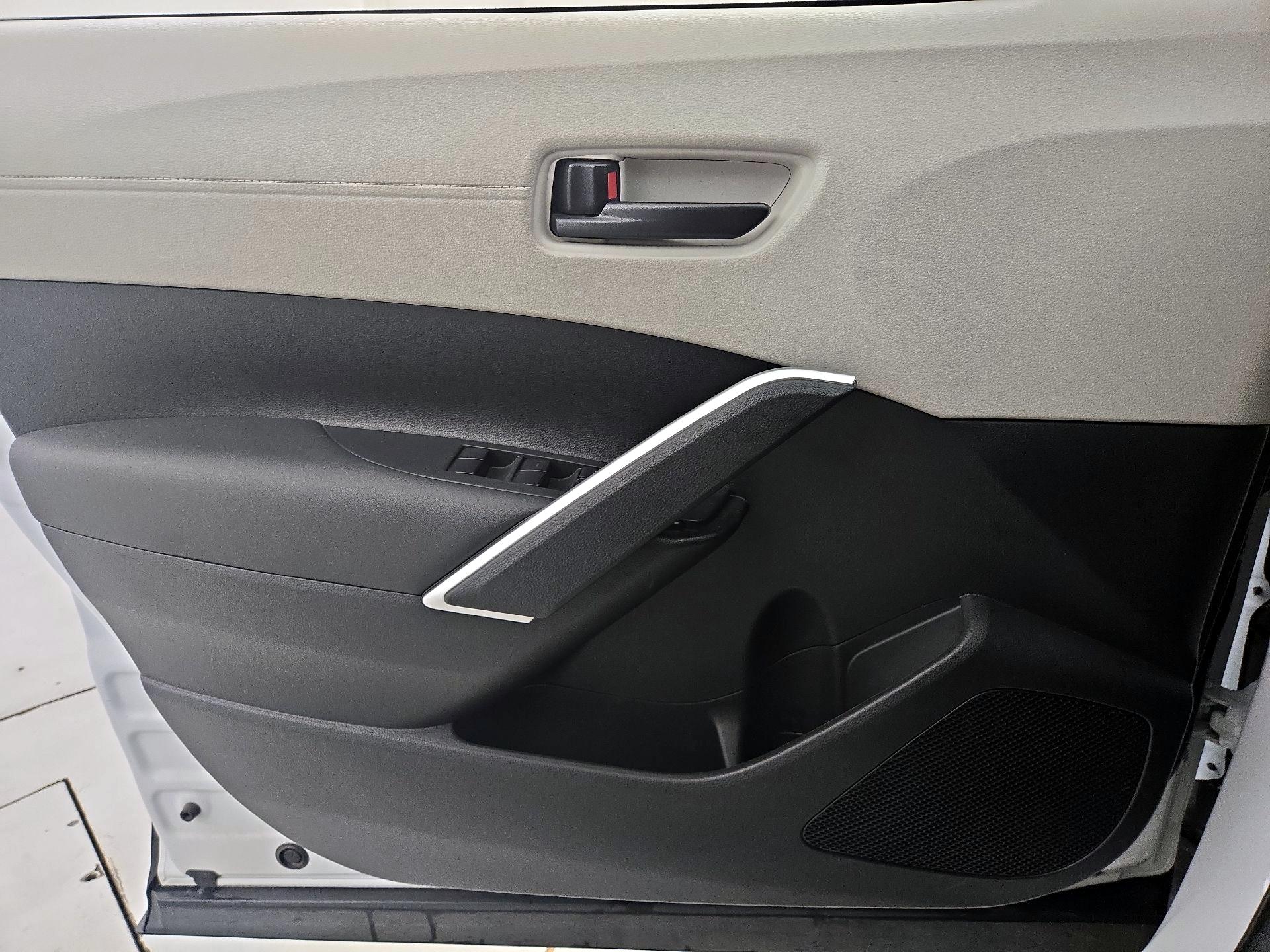 Thumbnail: 2023 Toyota Corolla Cross - 12