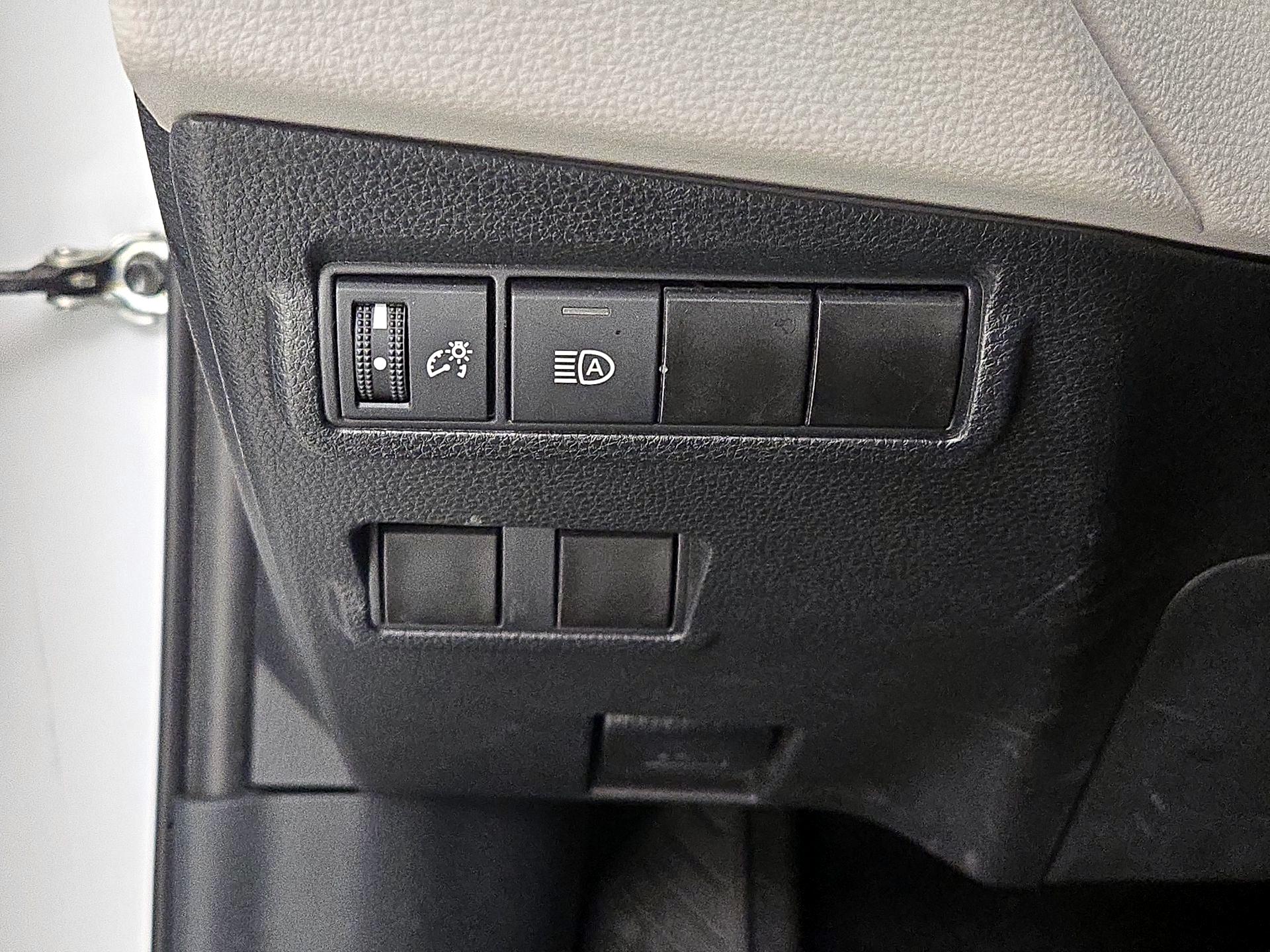 Thumbnail: 2023 Toyota Corolla Cross - 13