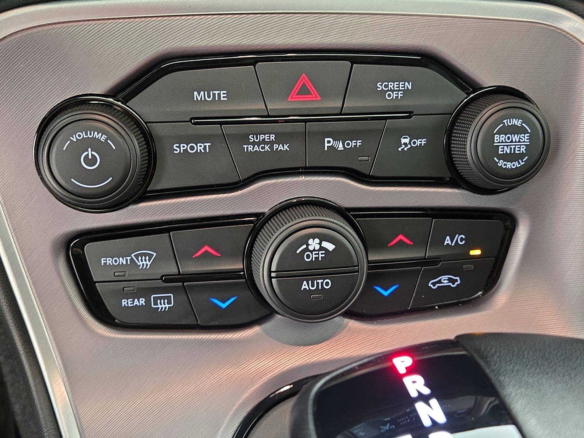 Thumbnail: 2022 Dodge Challenger - 16