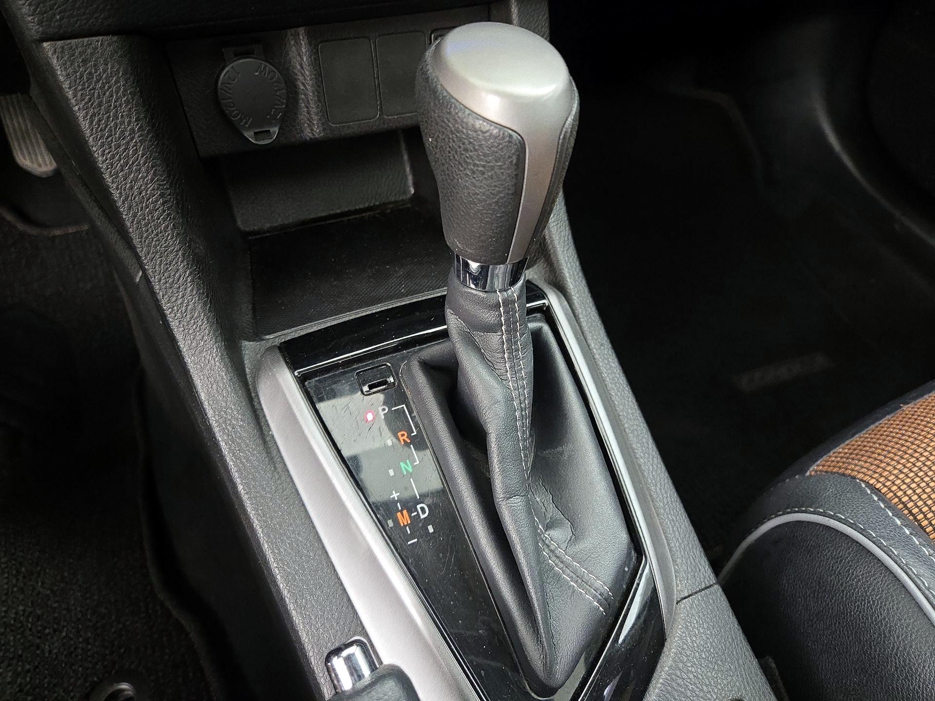 Thumbnail: 2015 Toyota Corolla - 18