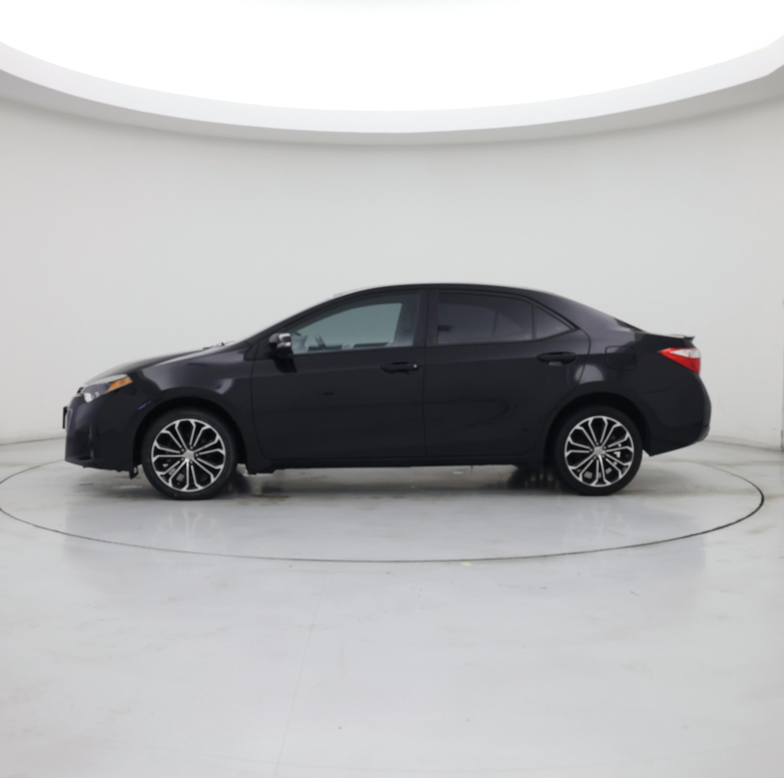 Thumbnail: 2015 Toyota Corolla - 3