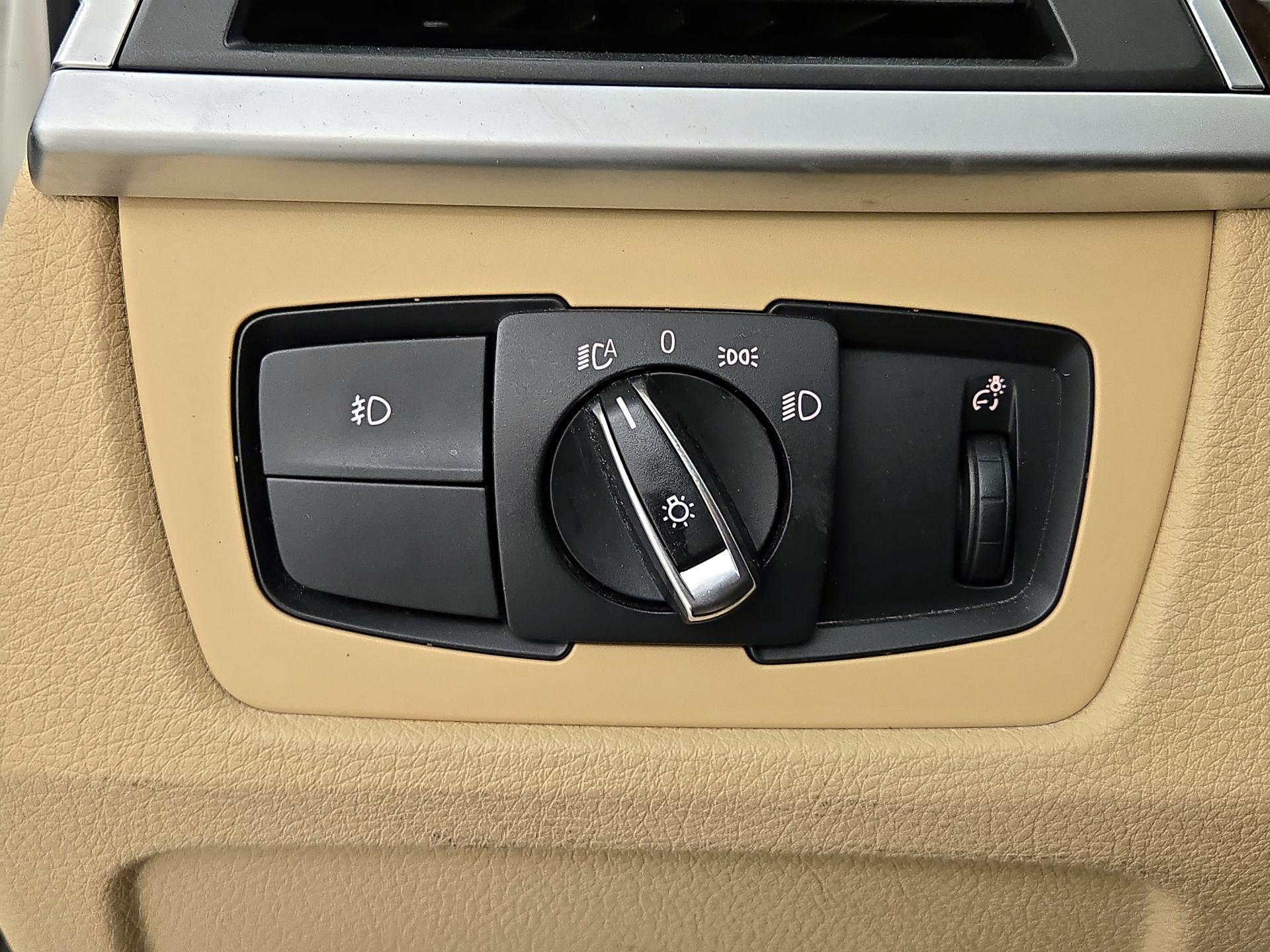 Thumbnail: 2017 BMW 3 Series - 13