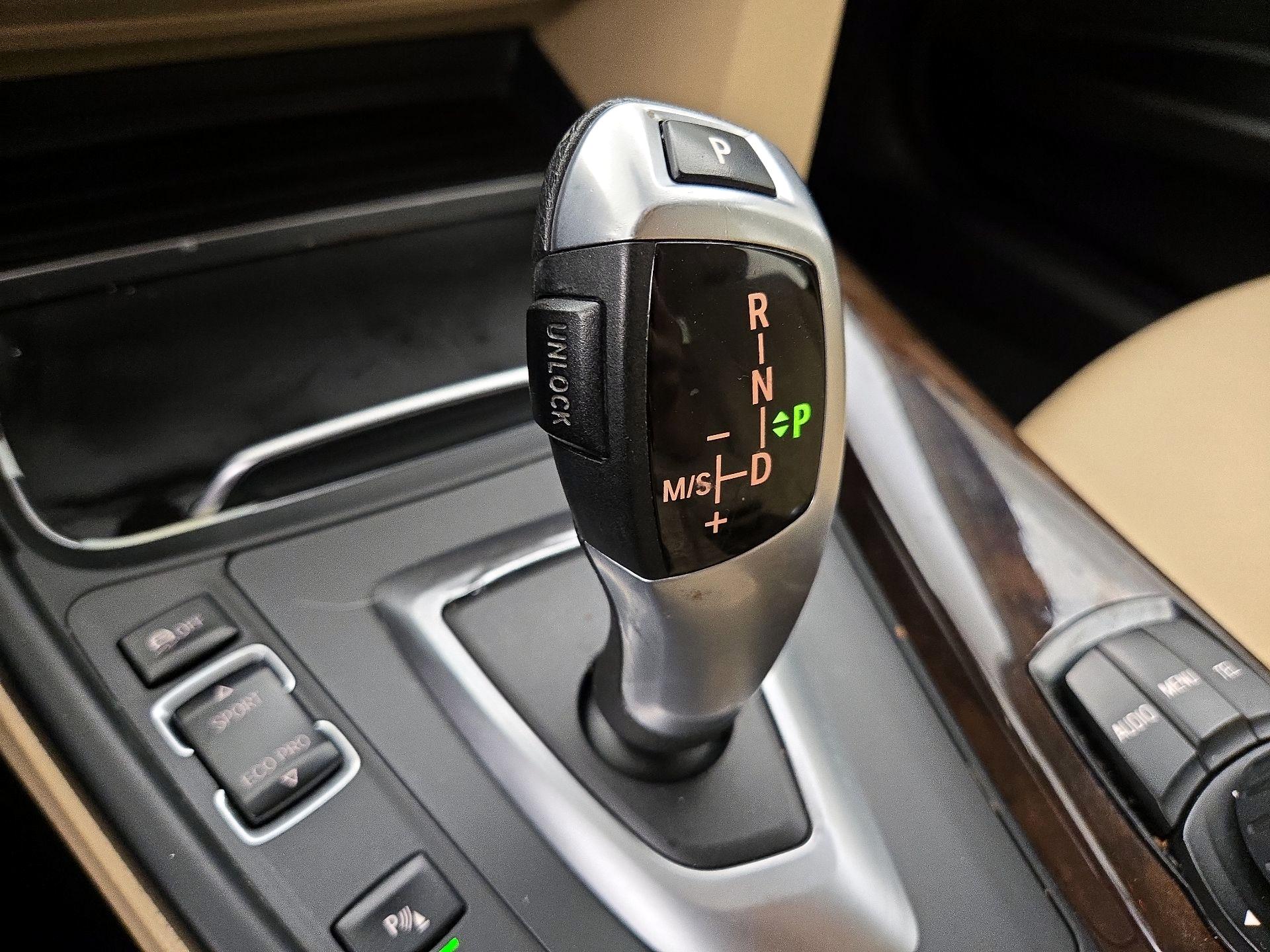 Thumbnail: 2017 BMW 3 Series - 17