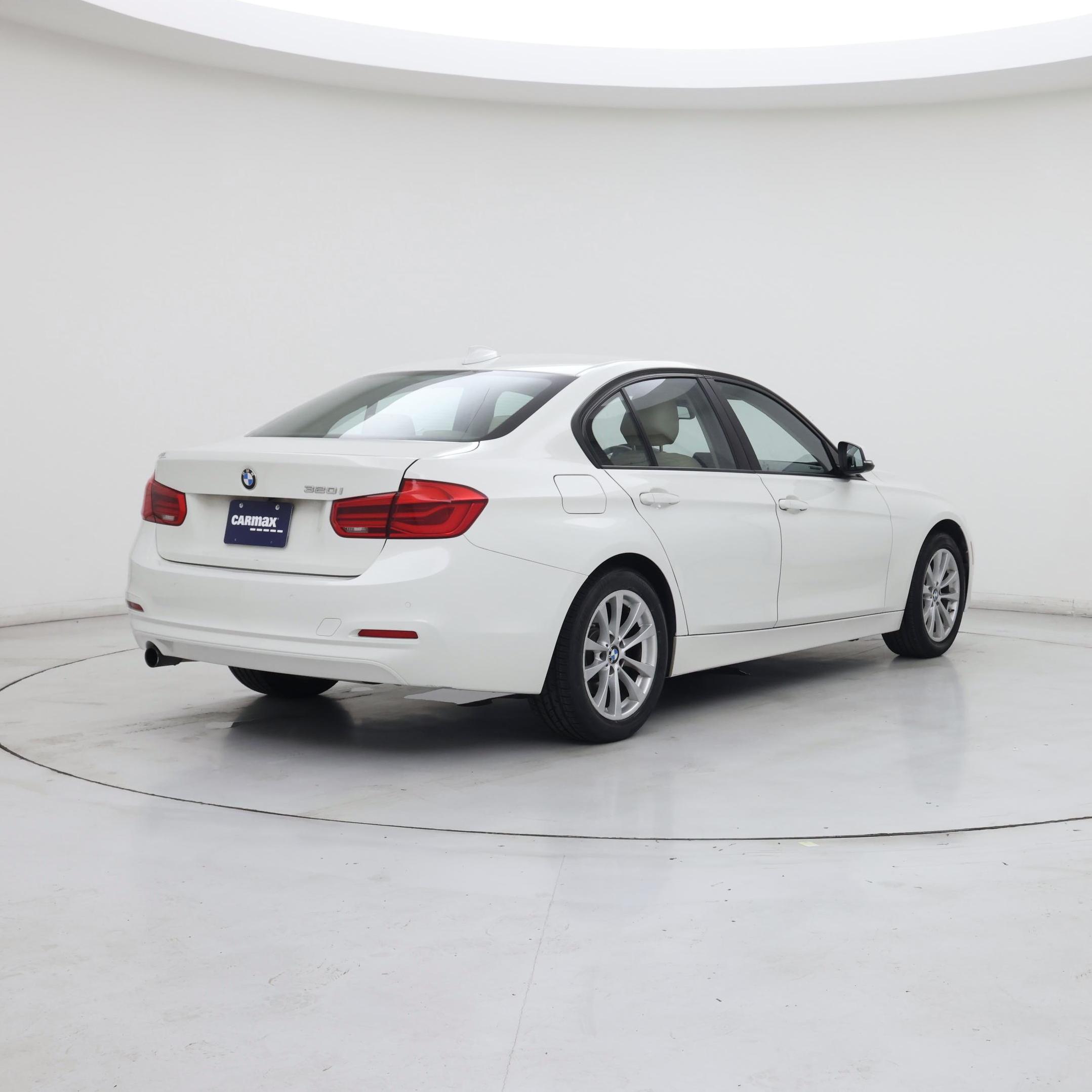 Thumbnail: 2017 BMW 3 Series - 8