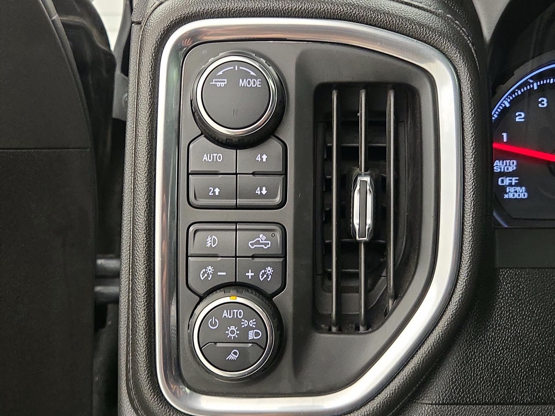 Thumbnail: 2020 Chevrolet Silverado 1500 - 13