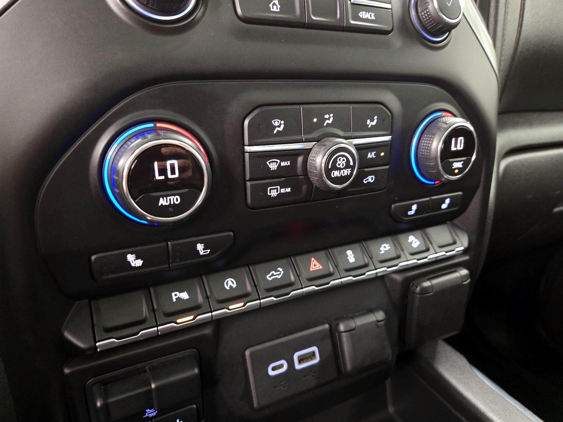 Thumbnail: 2020 Chevrolet Silverado 1500 - 16