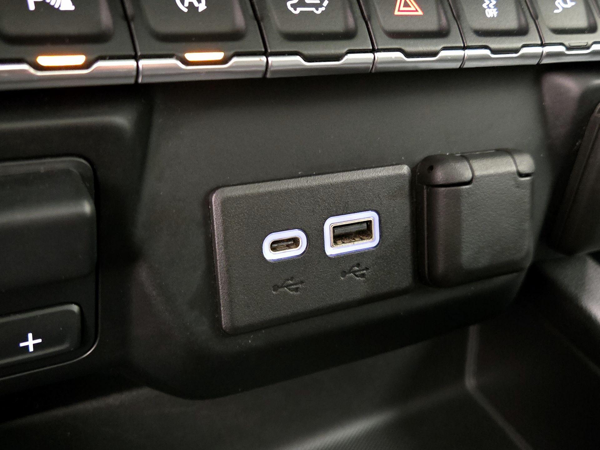 Thumbnail: 2020 Chevrolet Silverado 1500 - 18