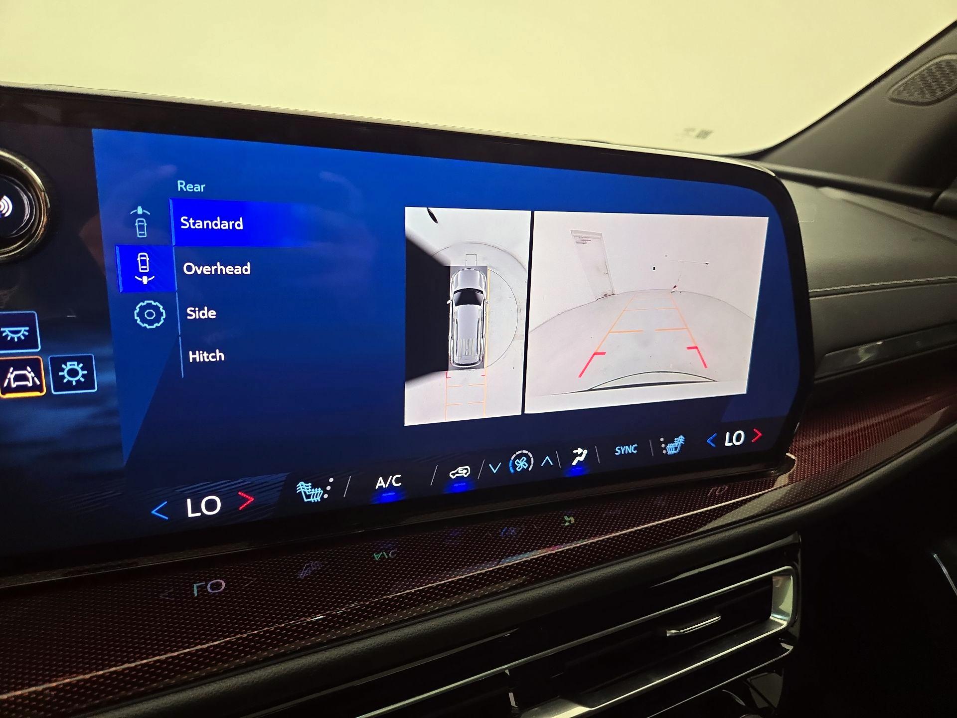 Thumbnail: 2025 Chevrolet Traverse - 14