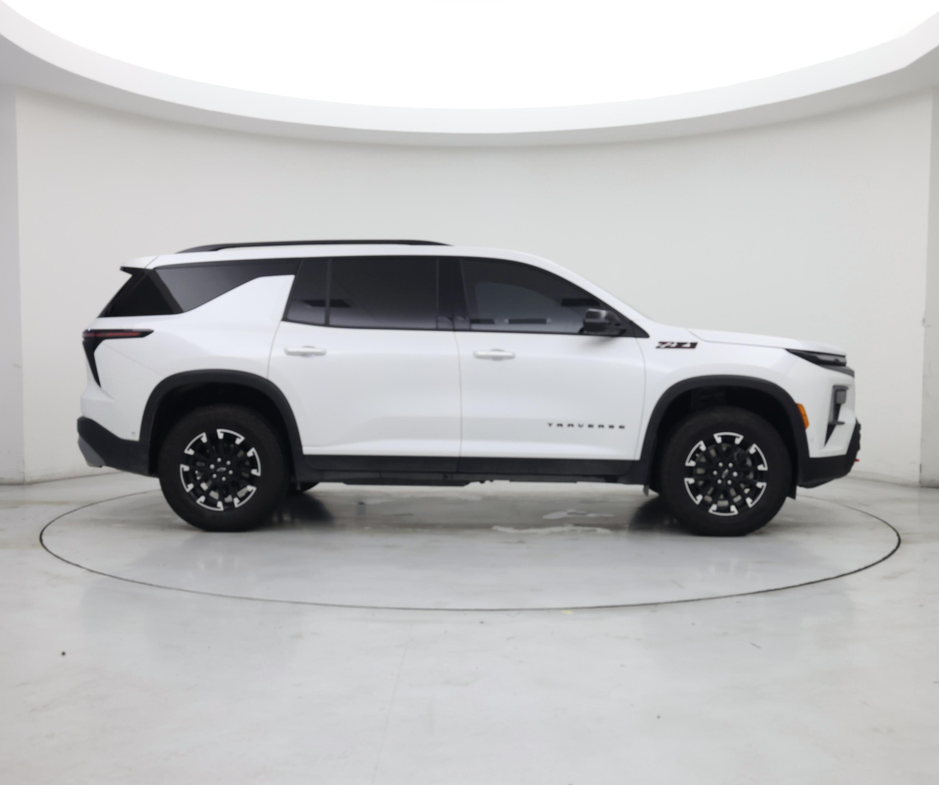 Thumbnail: 2025 Chevrolet Traverse - 7