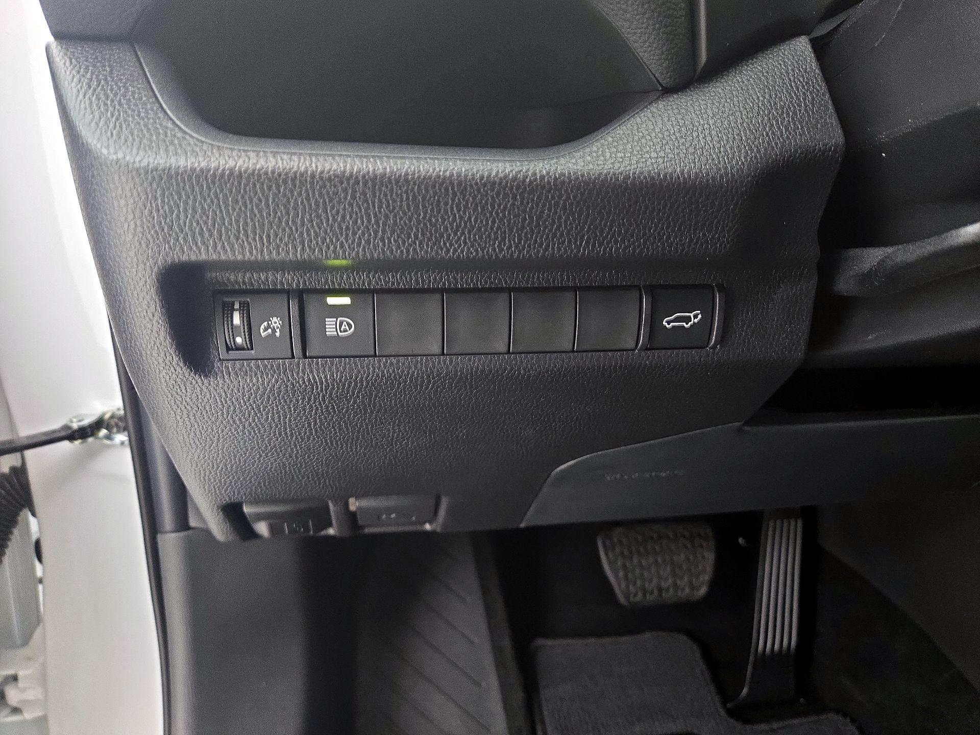 Thumbnail: 2025 Toyota RAV4 - 13