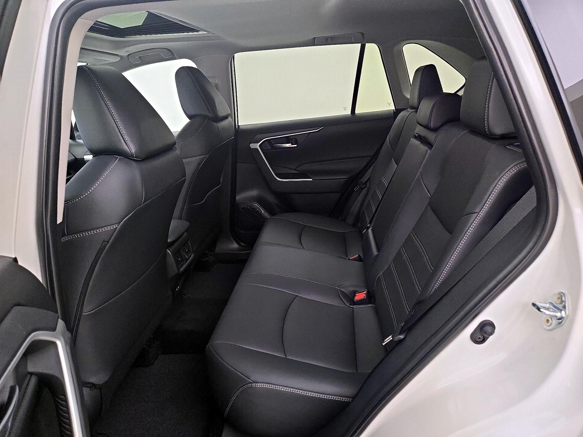 Thumbnail: 2025 Toyota RAV4 - 20