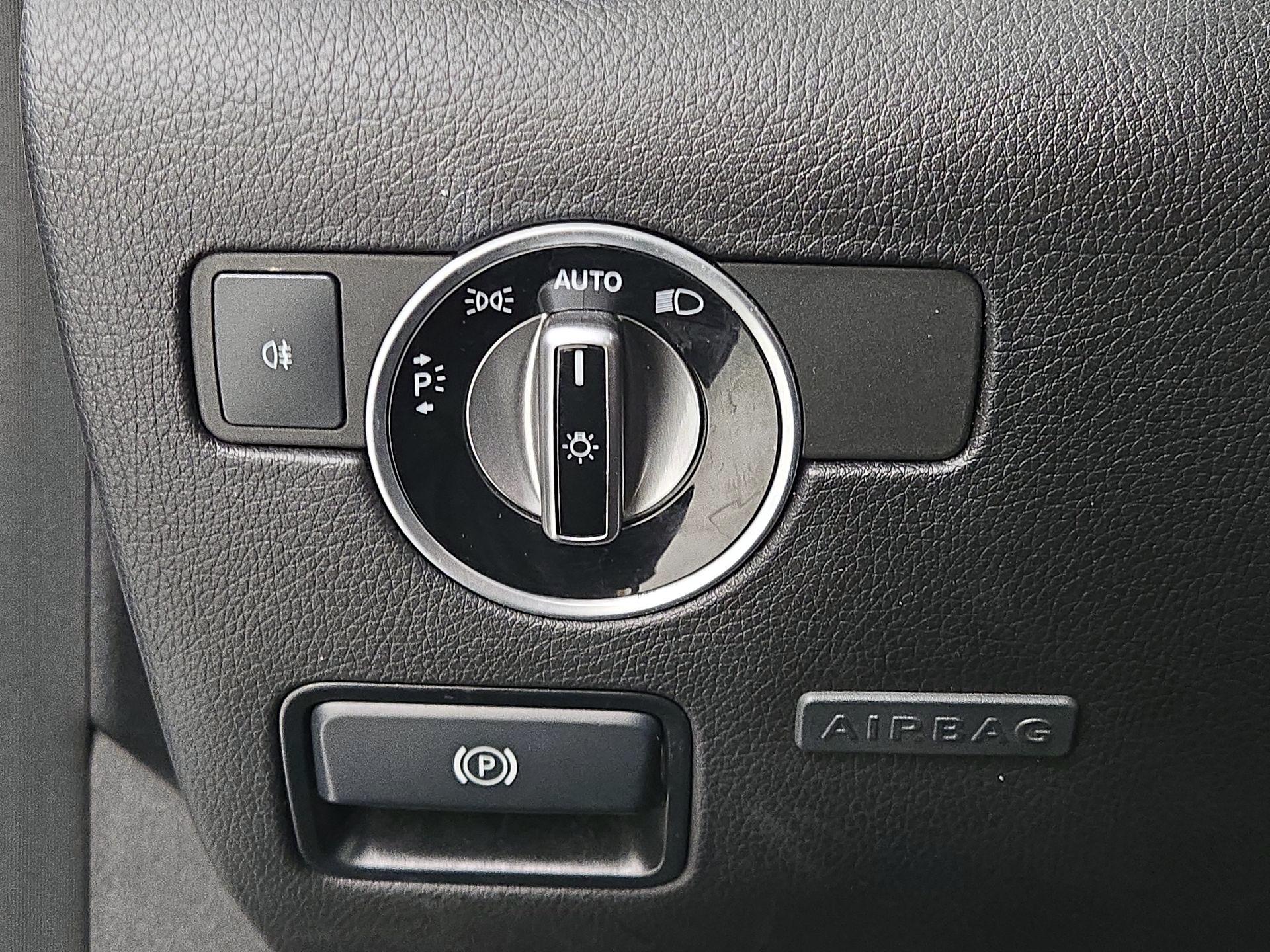 Thumbnail: 2019 Mercedes-Benz SLC - 13