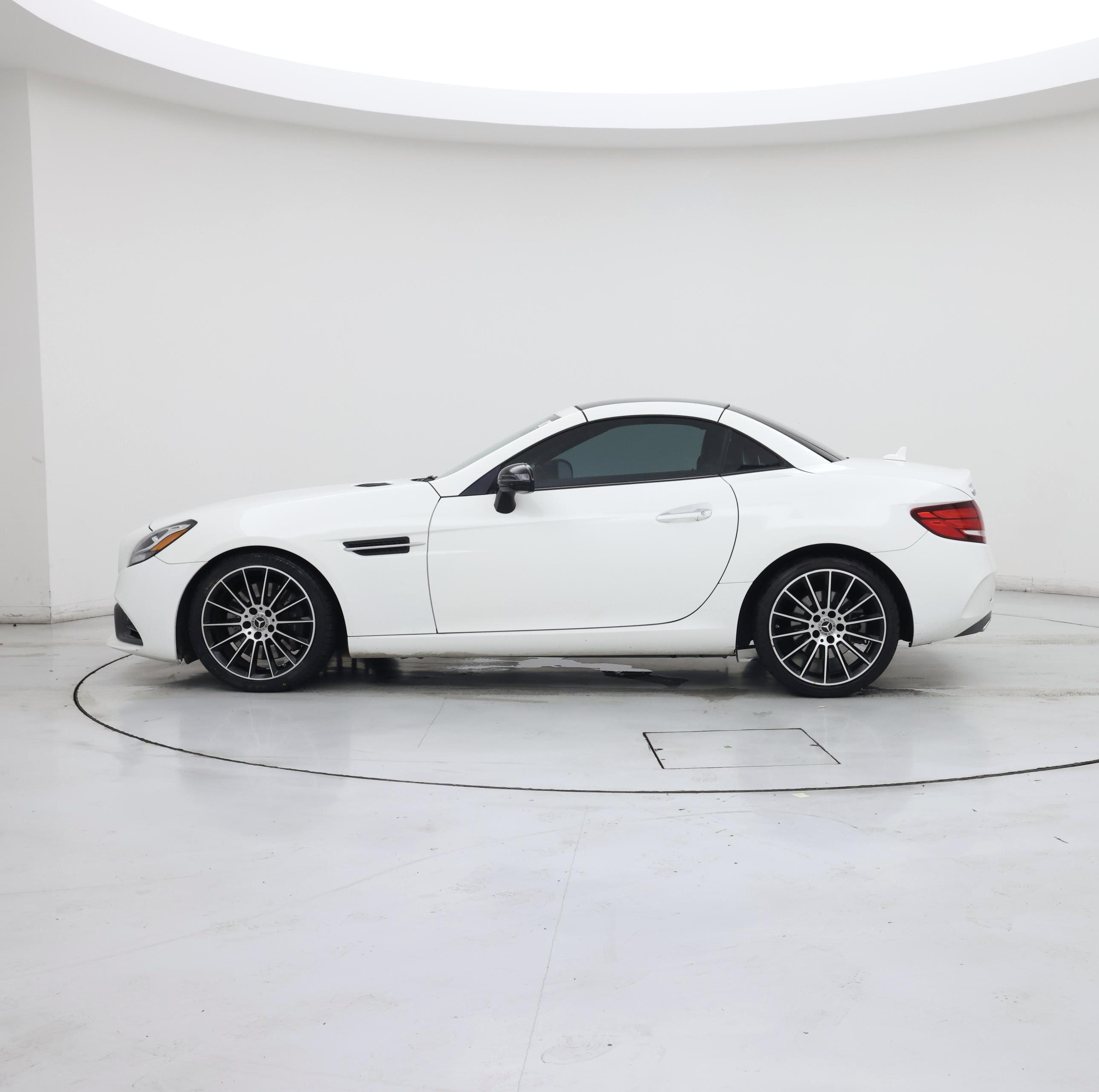 Thumbnail: 2019 Mercedes-Benz SLC - 3