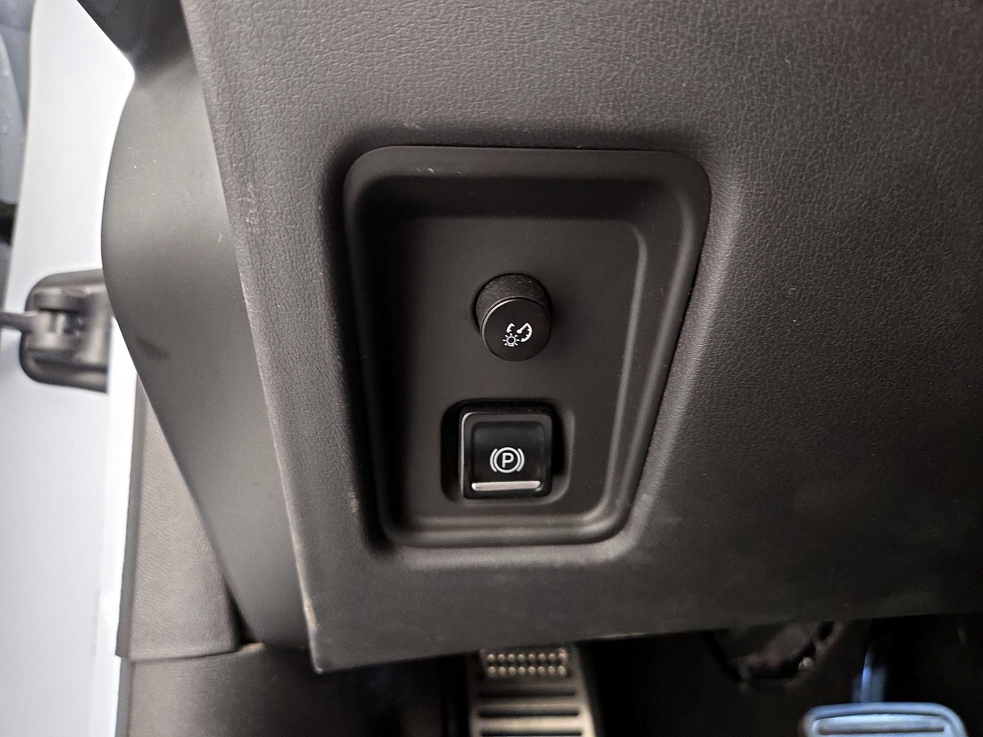 Thumbnail: 2024 Chevrolet Corvette - 13