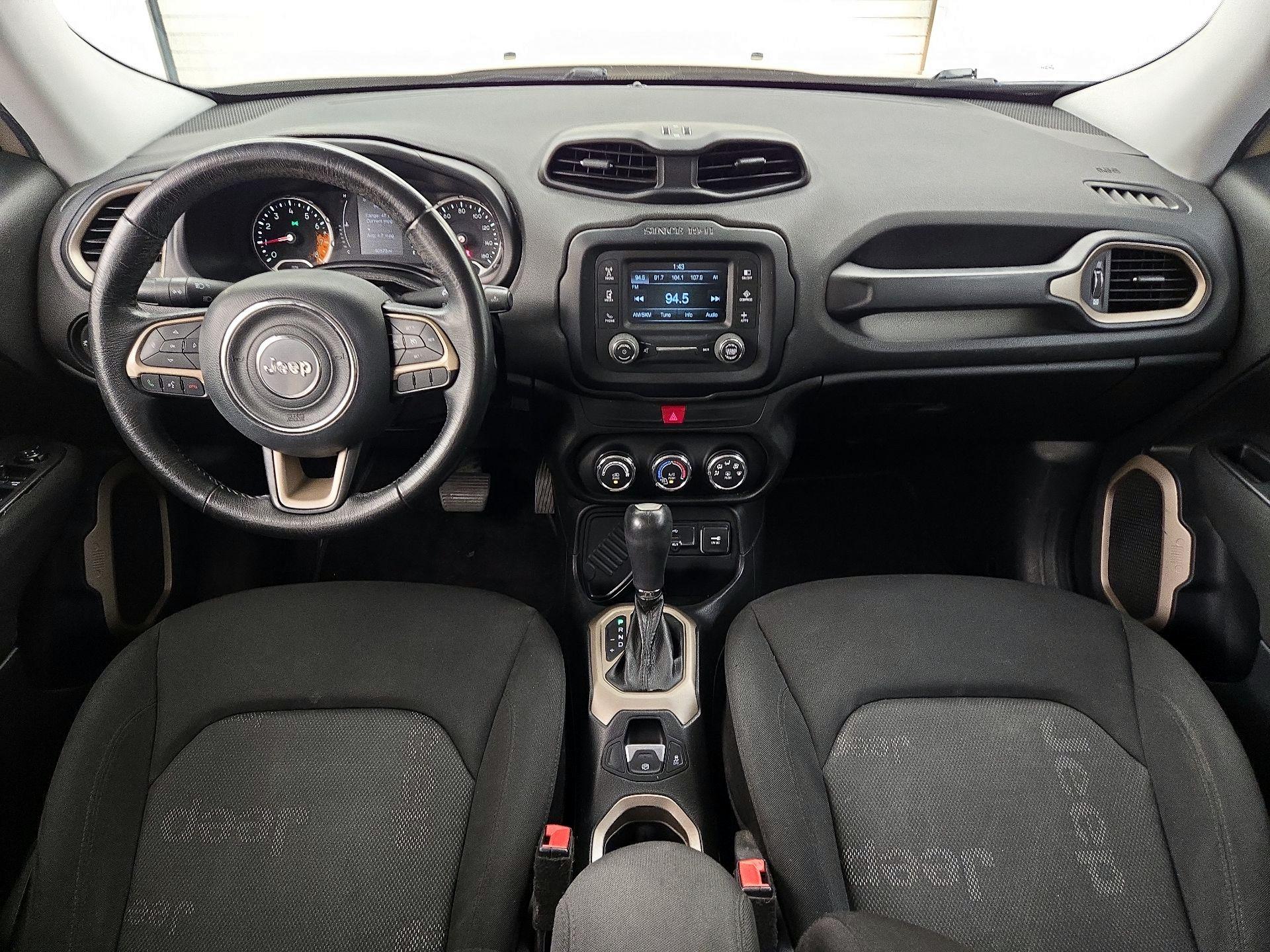 Thumbnail: 2016 Jeep Renegade - 9