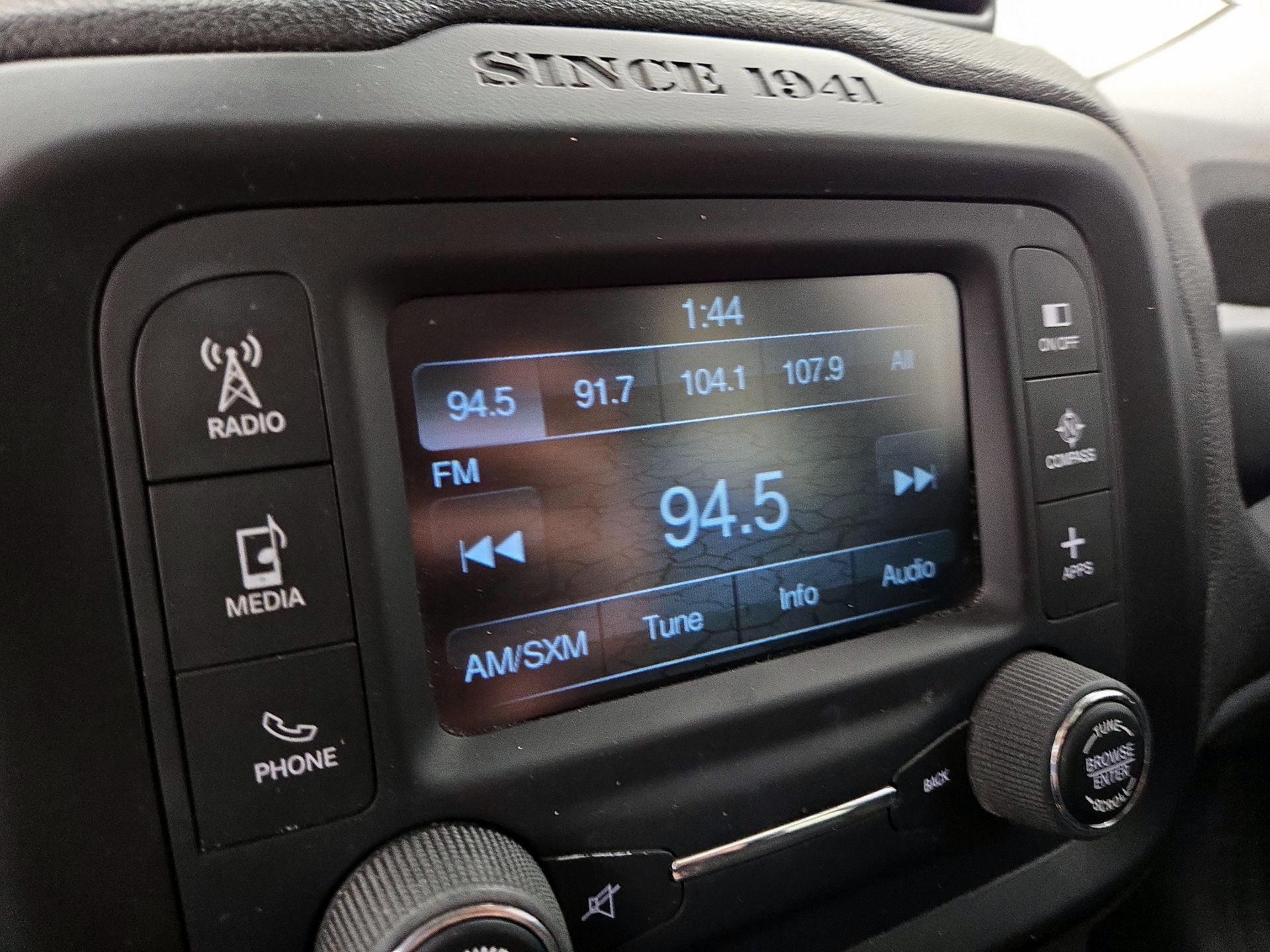 Thumbnail: 2016 Jeep Renegade - 15