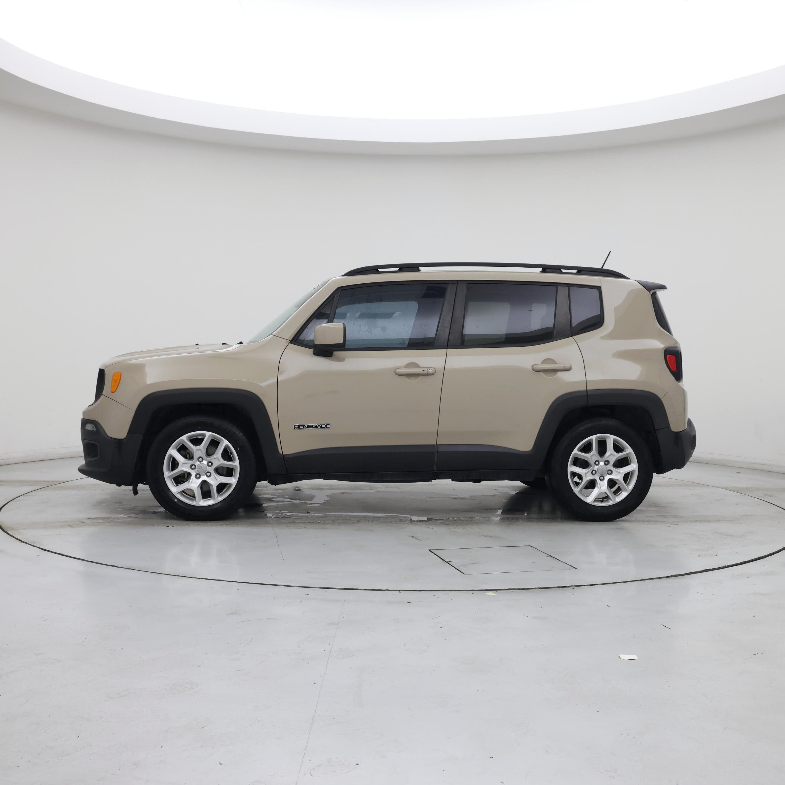 Thumbnail: 2016 Jeep Renegade - 3