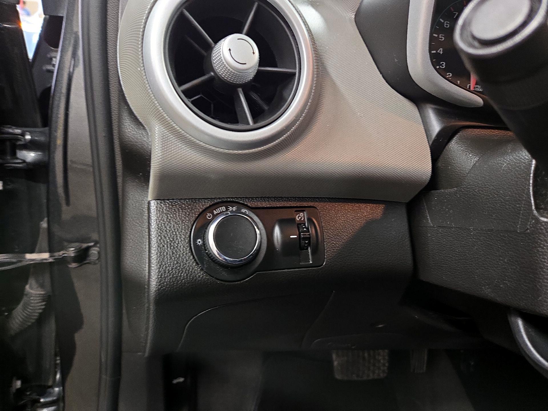 Thumbnail: 2019 Chevrolet Sonic - 11