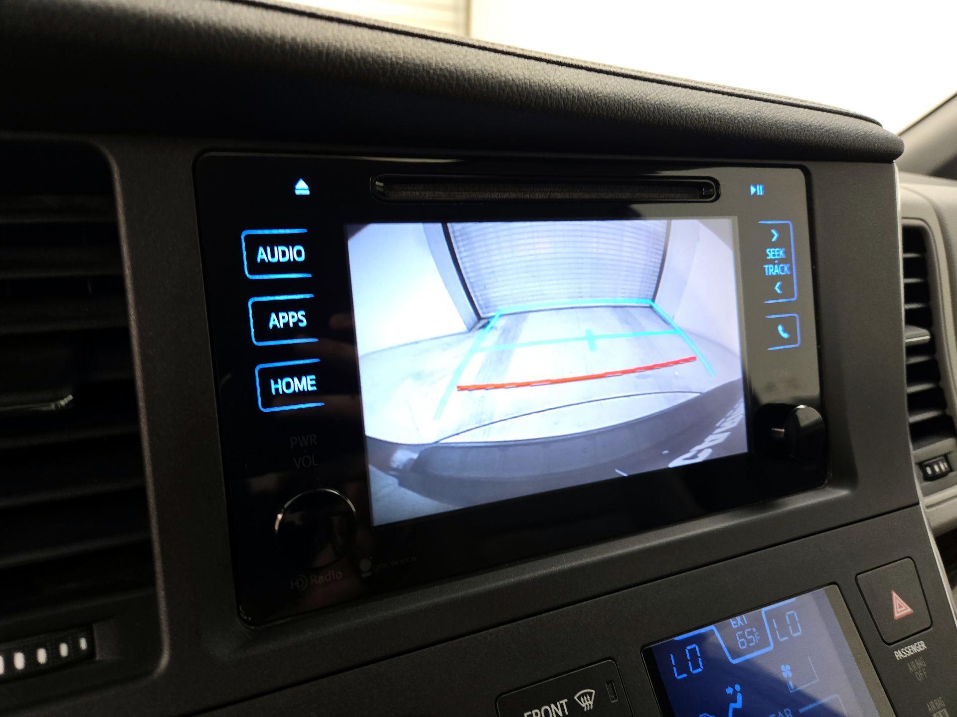 Thumbnail: 2015 Toyota Sienna - 14