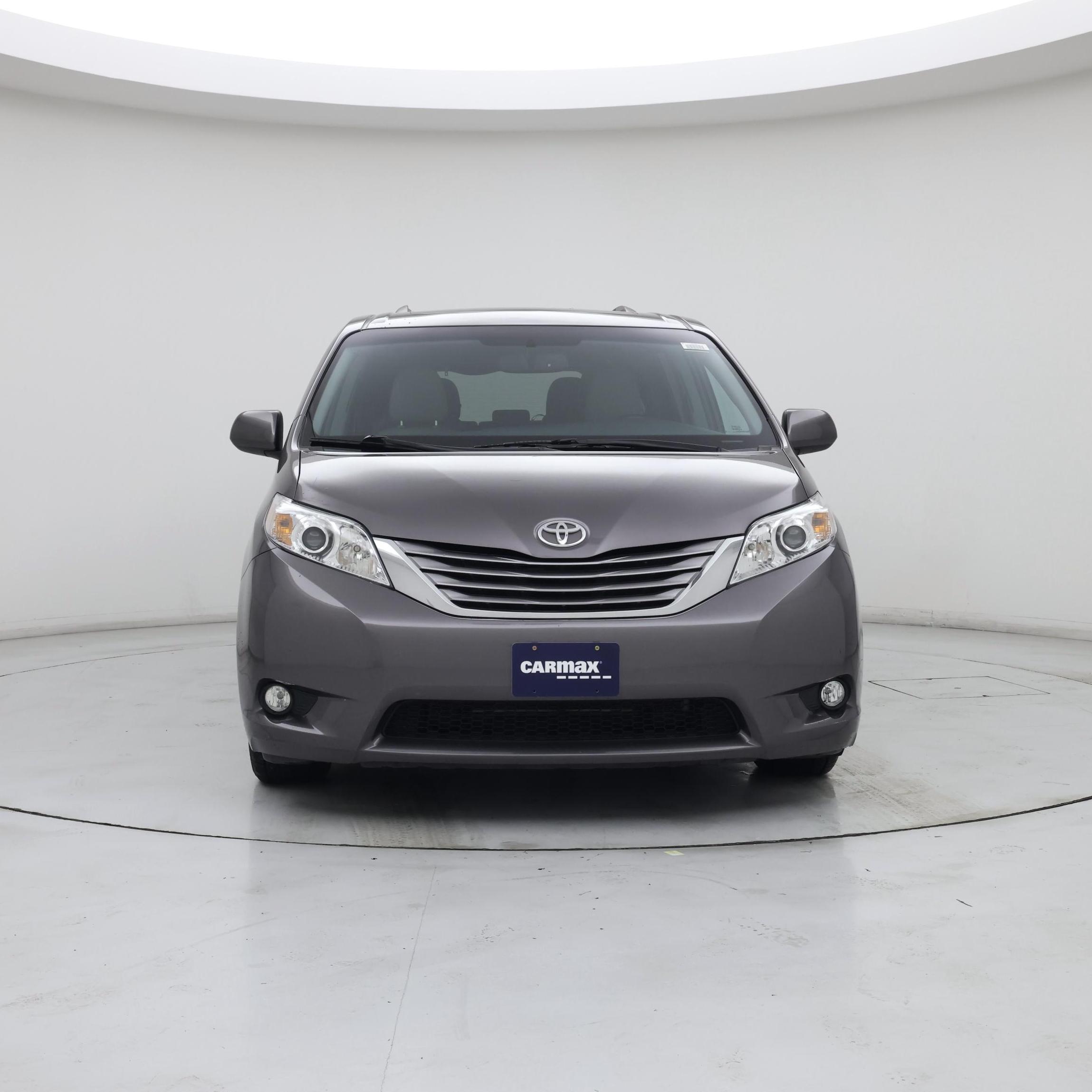 Thumbnail: 2015 Toyota Sienna - 5