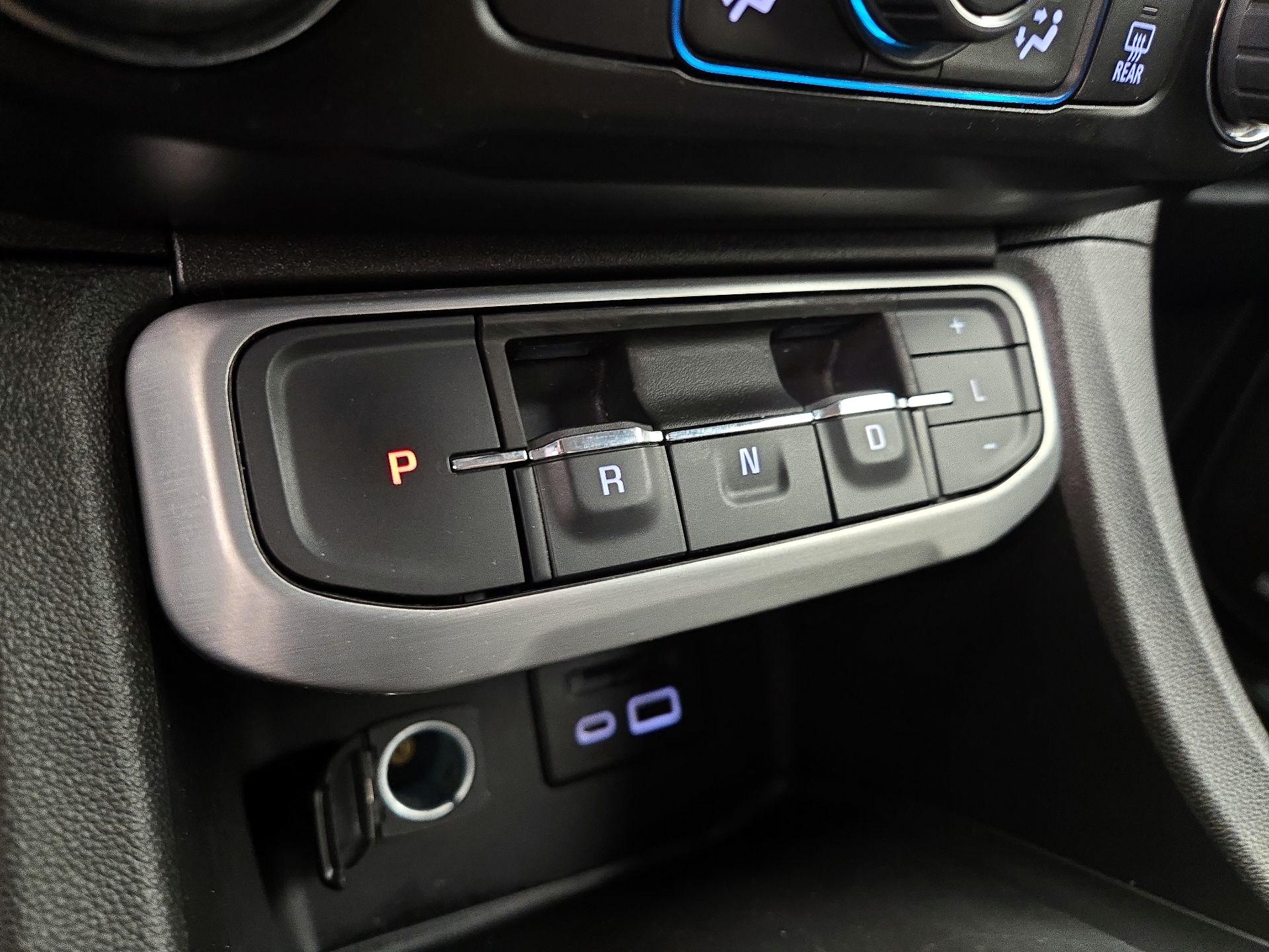 Thumbnail: 2023 GMC Acadia - 17