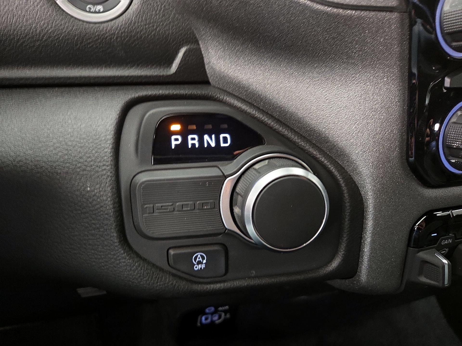 Thumbnail: 2025 RAM 1500 - 17