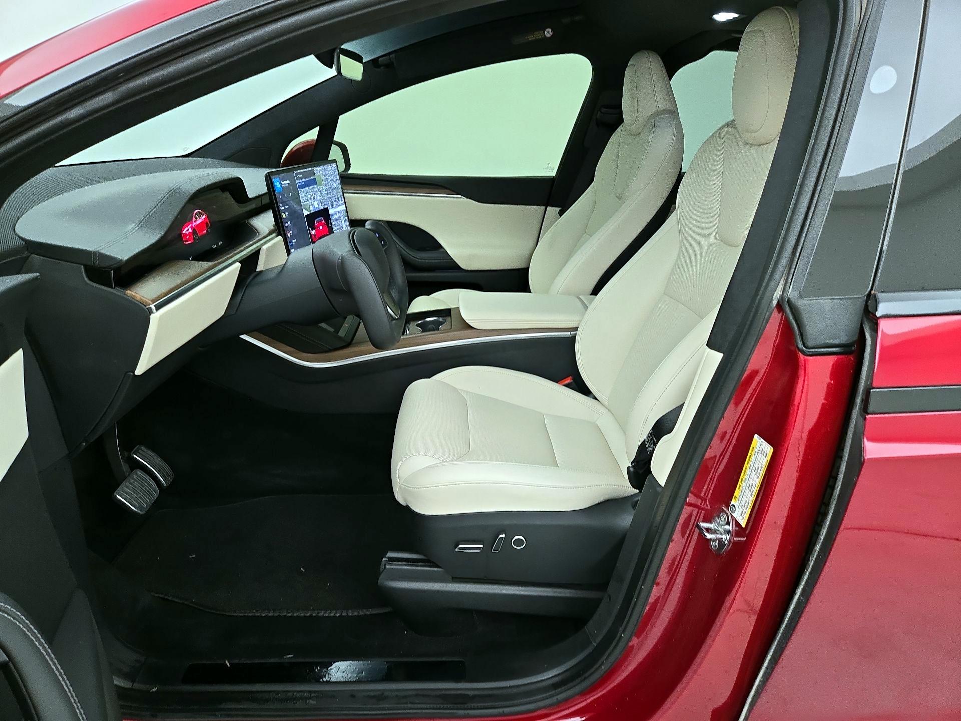 Thumbnail: 2023 Tesla Model X - 11