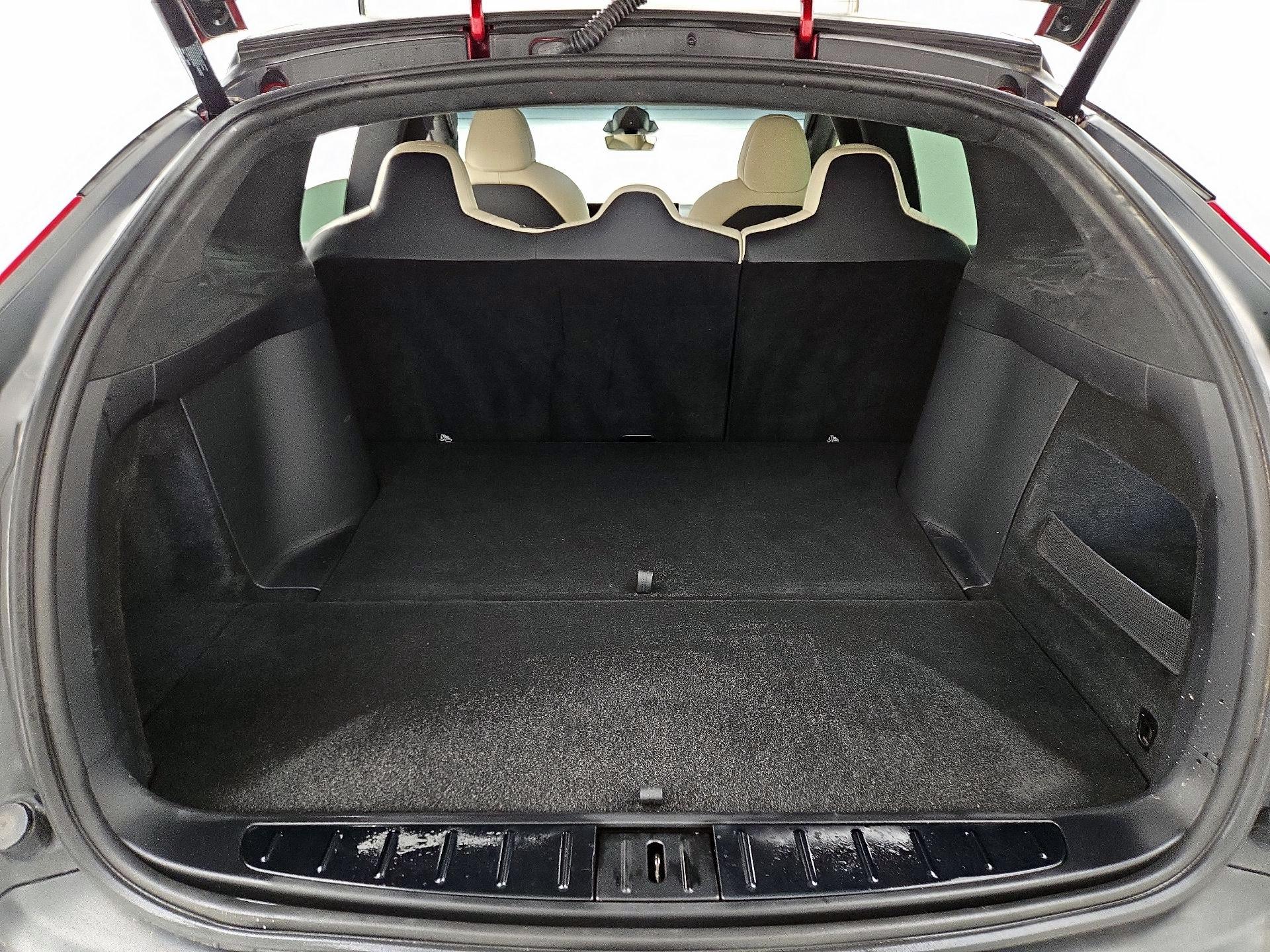 Thumbnail: 2023 Tesla Model X - 20