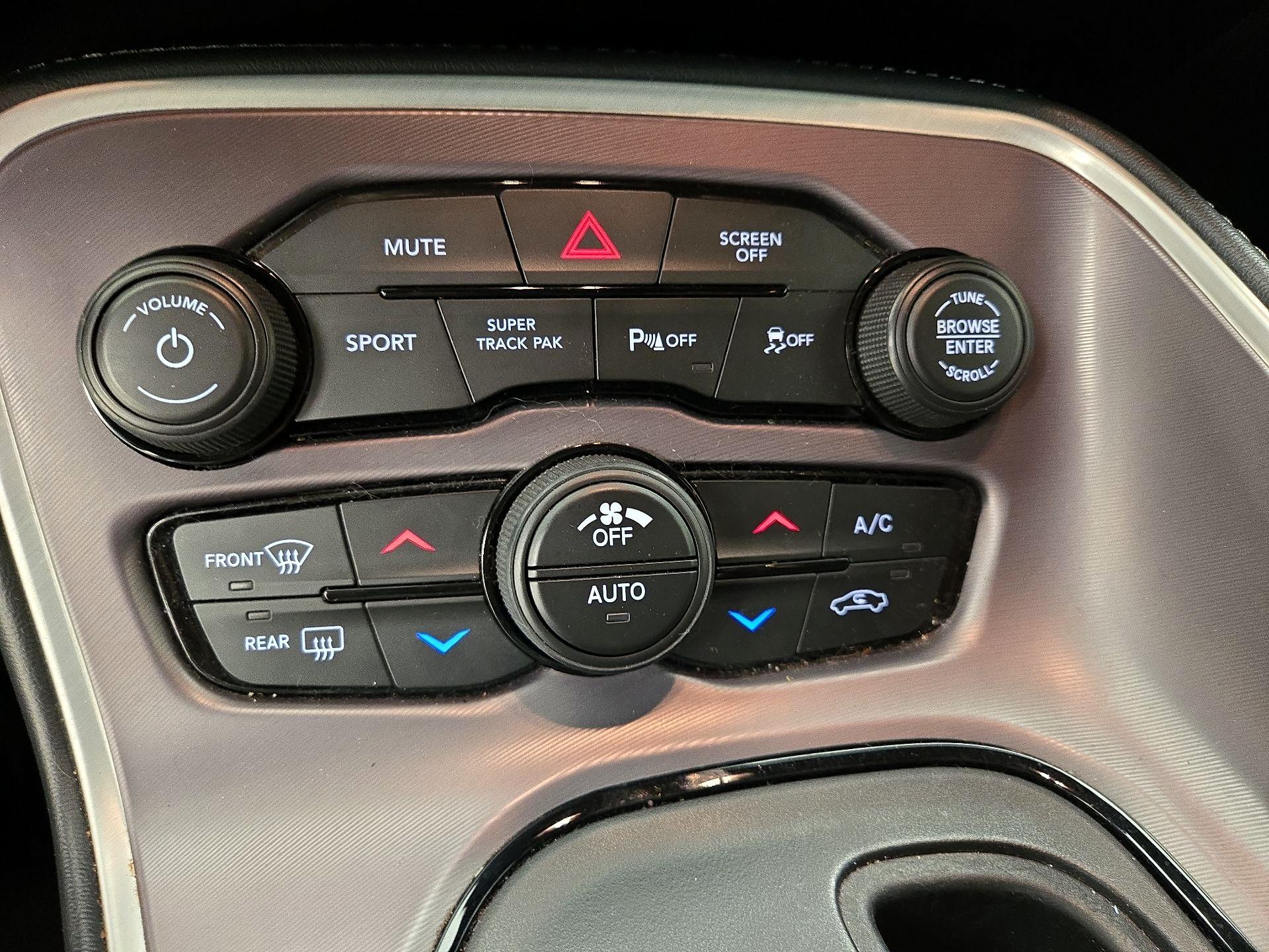 Thumbnail: 2021 Dodge Challenger - 17