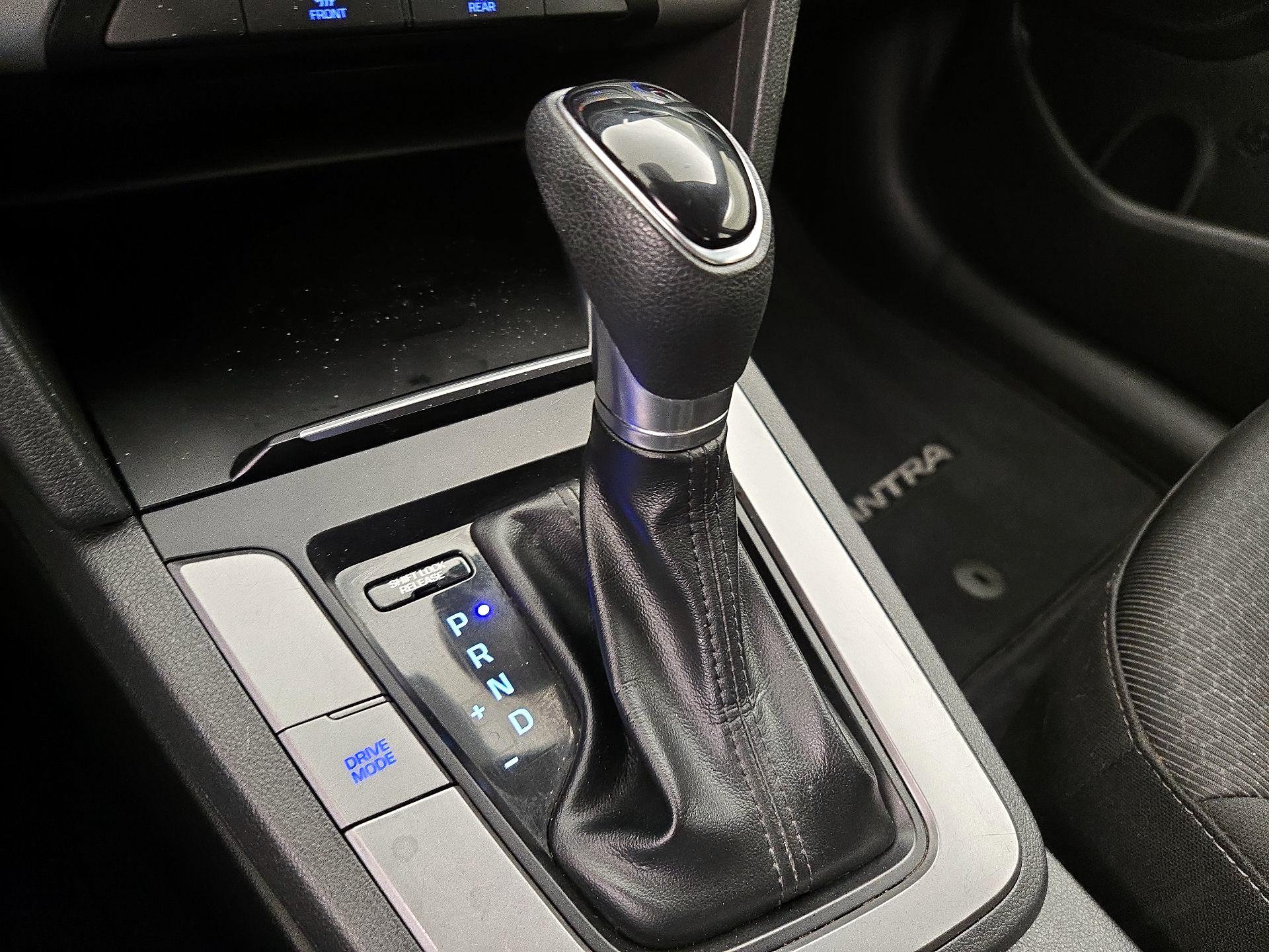 Thumbnail: 2018 Hyundai Elantra - 16