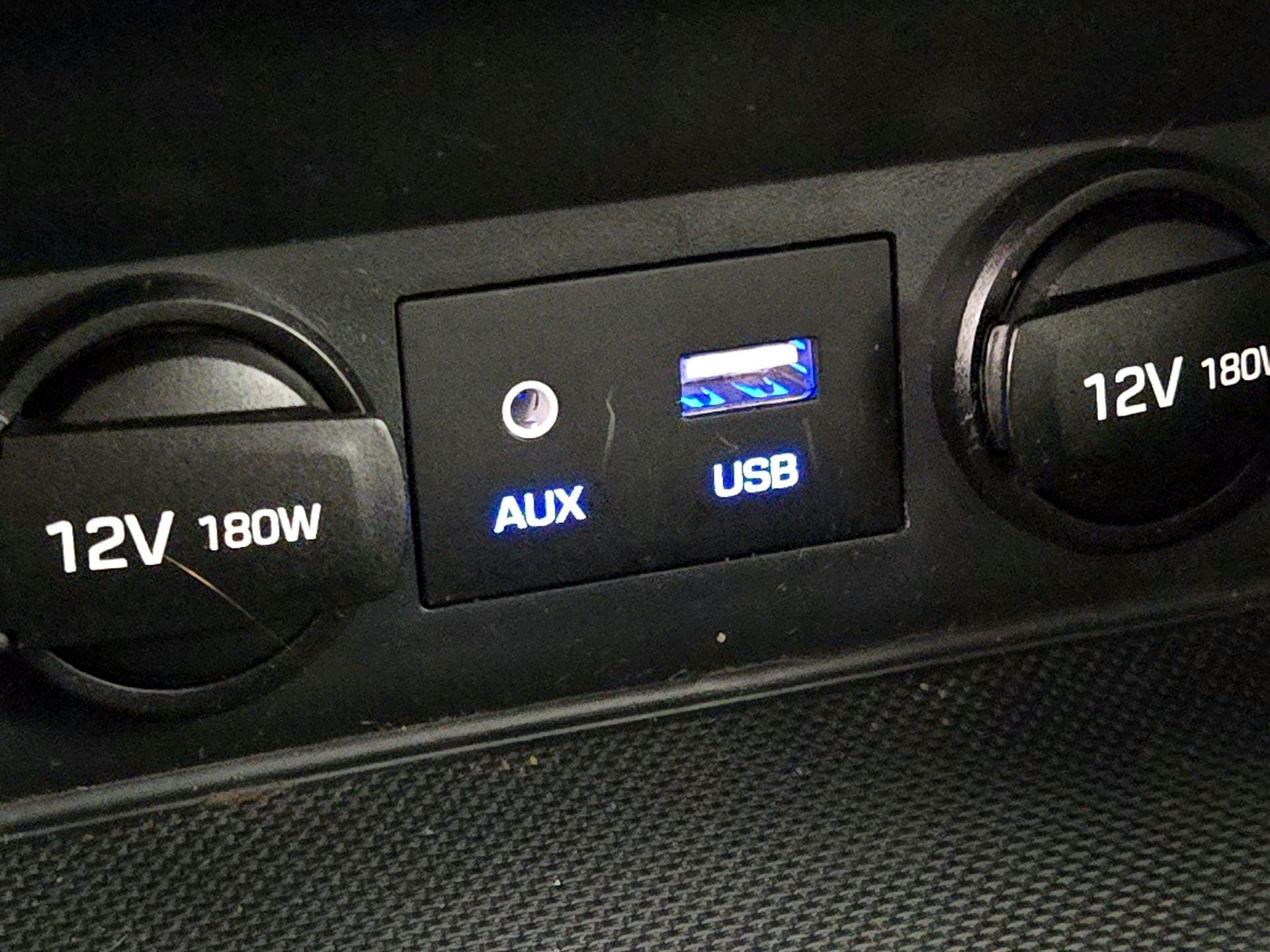 Thumbnail: 2018 Hyundai Elantra - 17