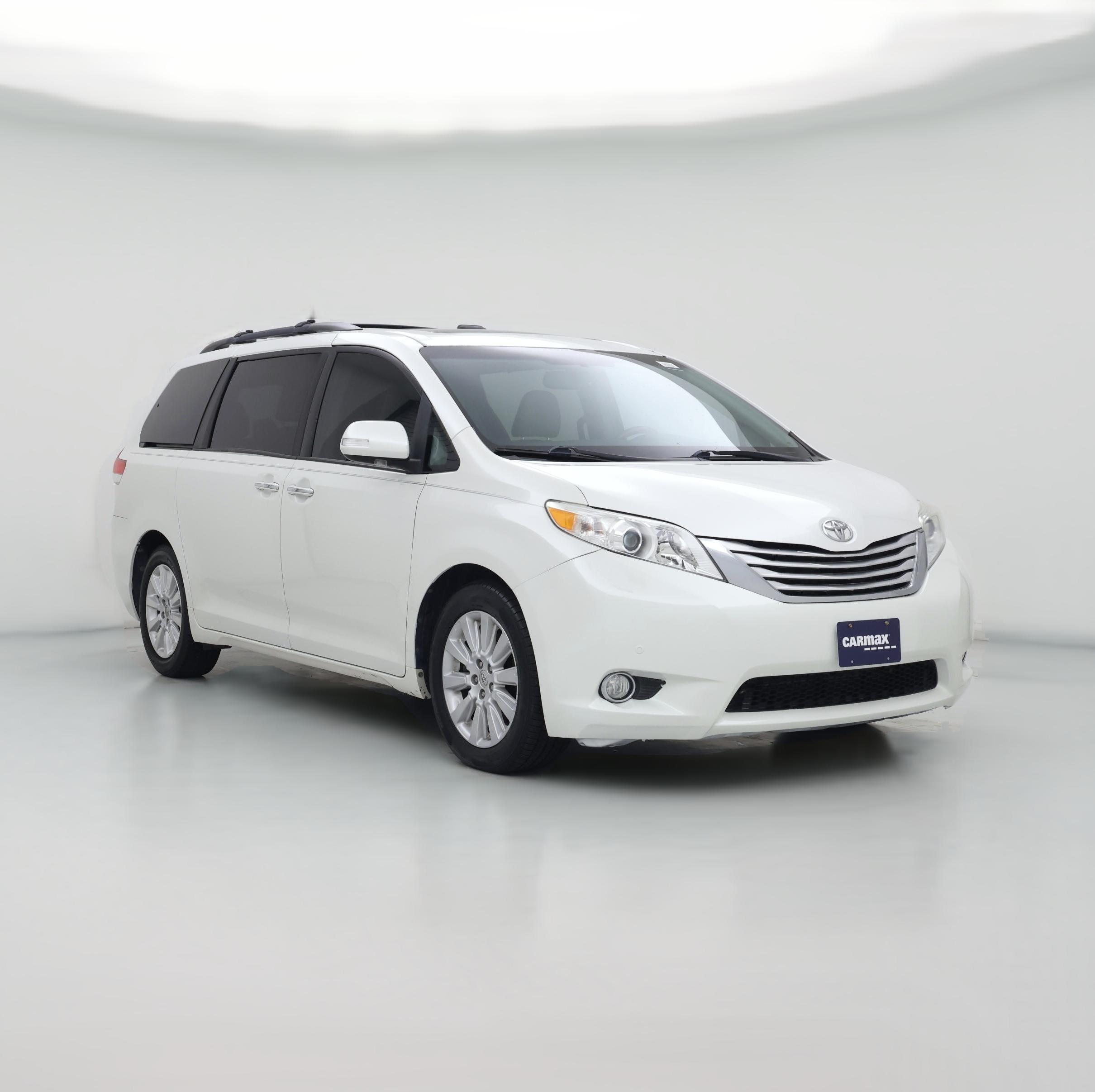 Thumbnail: 2014 Toyota Sienna - 1