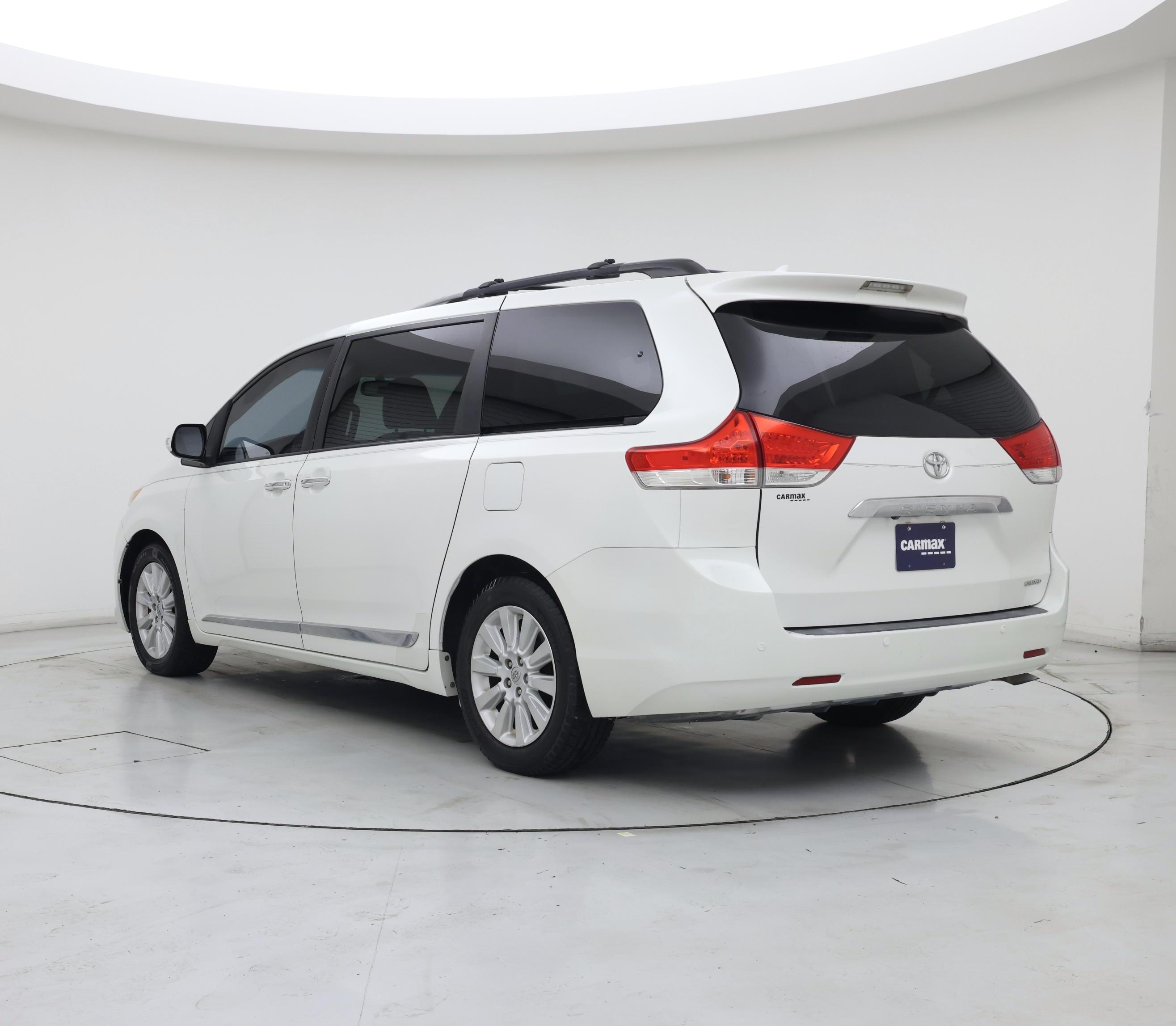 Thumbnail: 2014 Toyota Sienna - 2