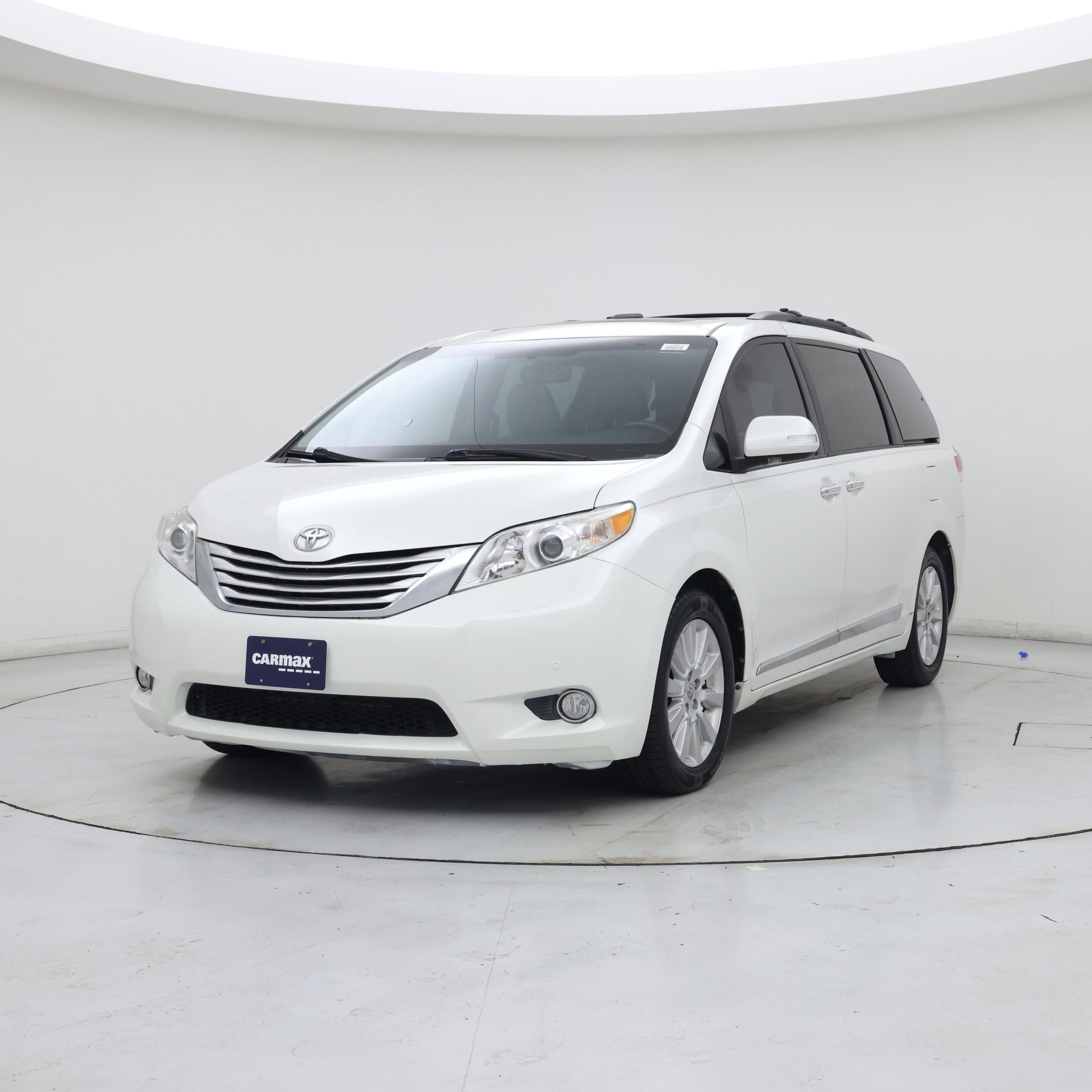 Thumbnail: 2014 Toyota Sienna - 4