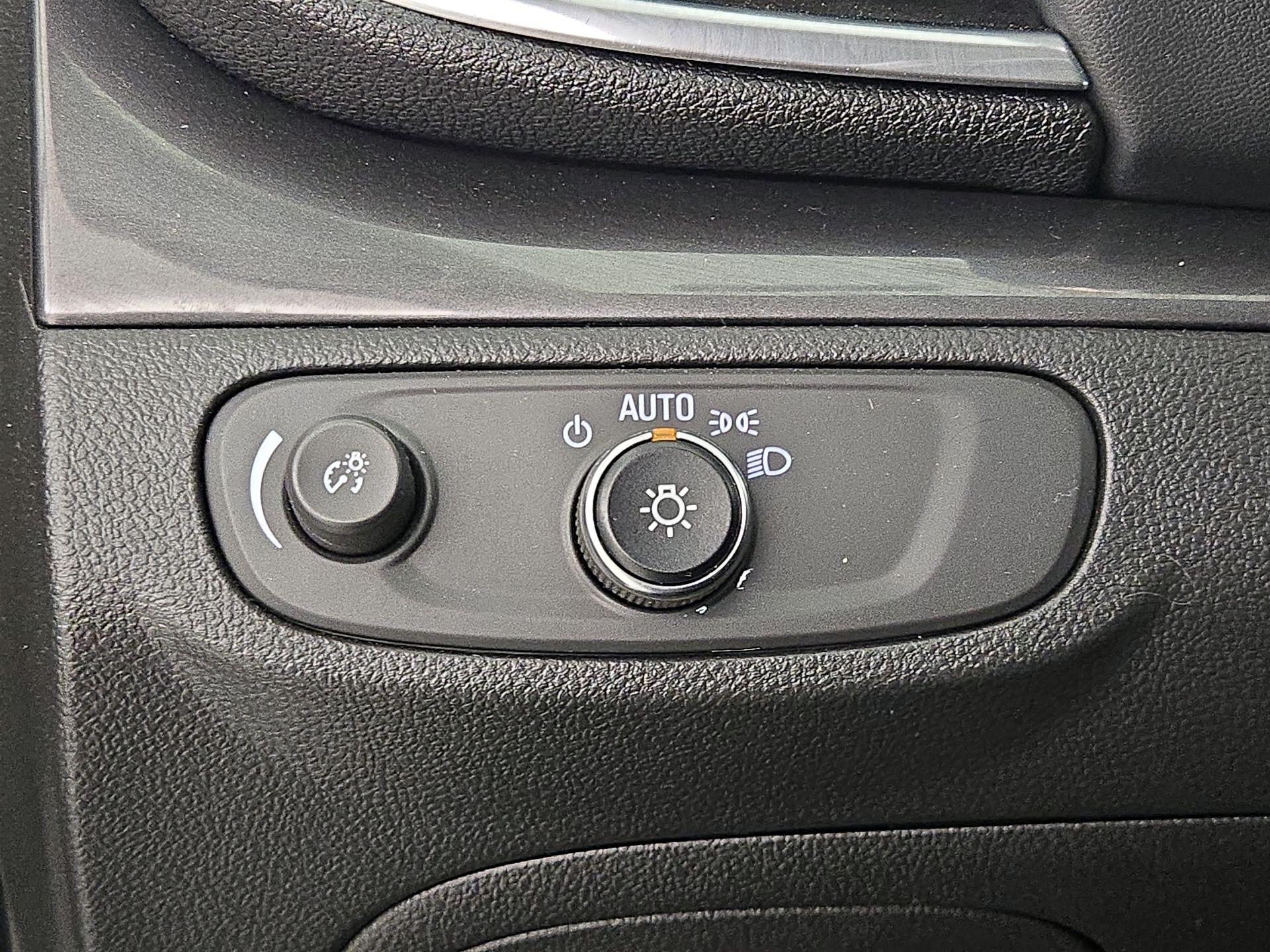 Thumbnail: 2021 Buick Encore - 11