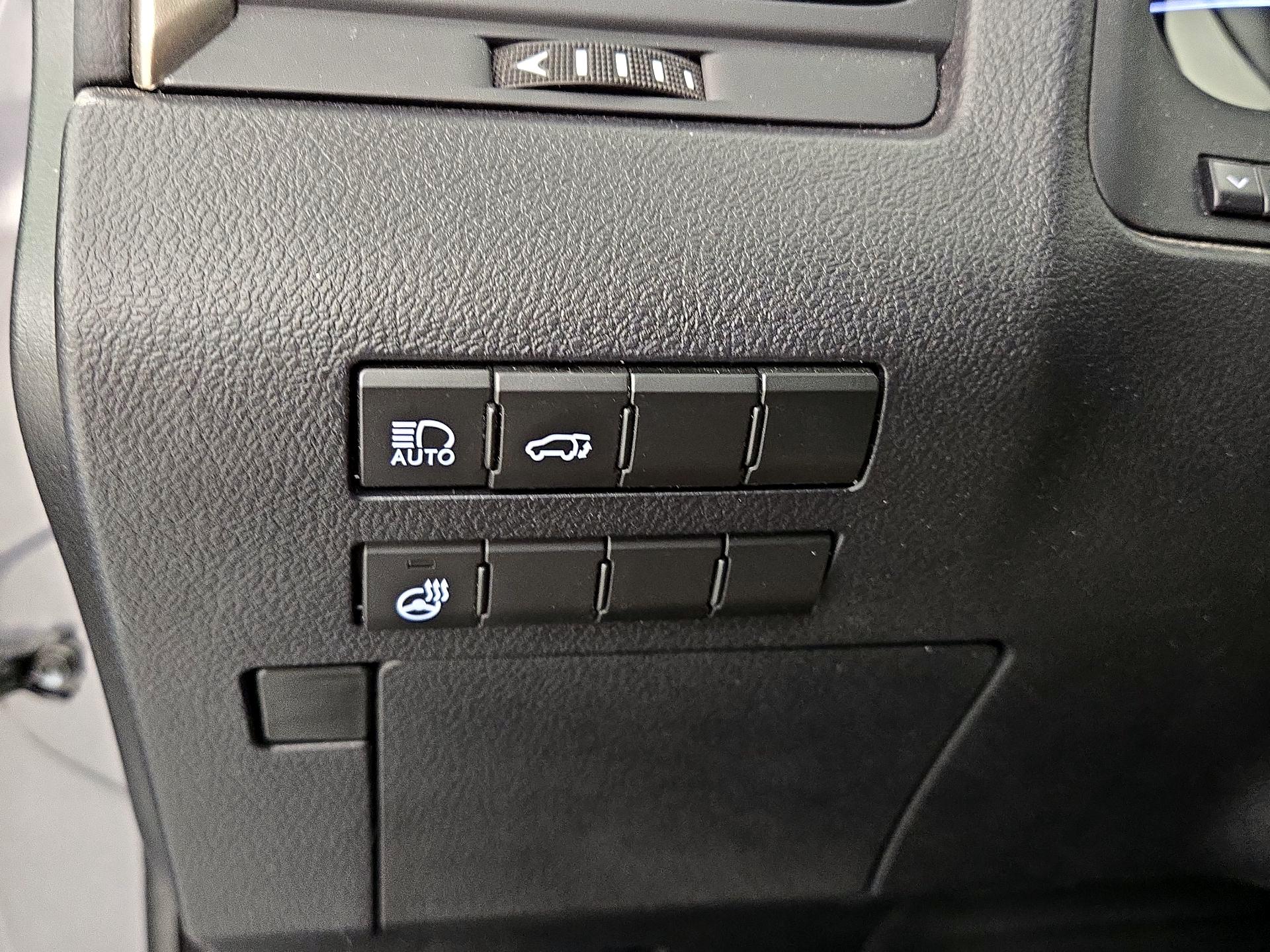 Thumbnail: 2022 Lexus RX - 13