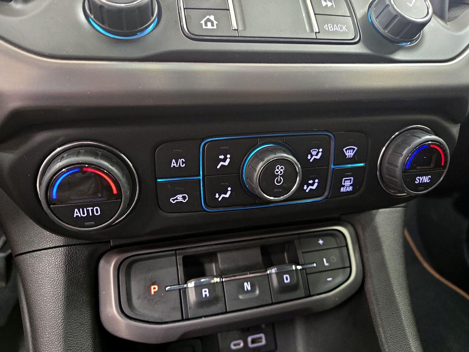 Thumbnail: 2023 GMC Acadia - 14