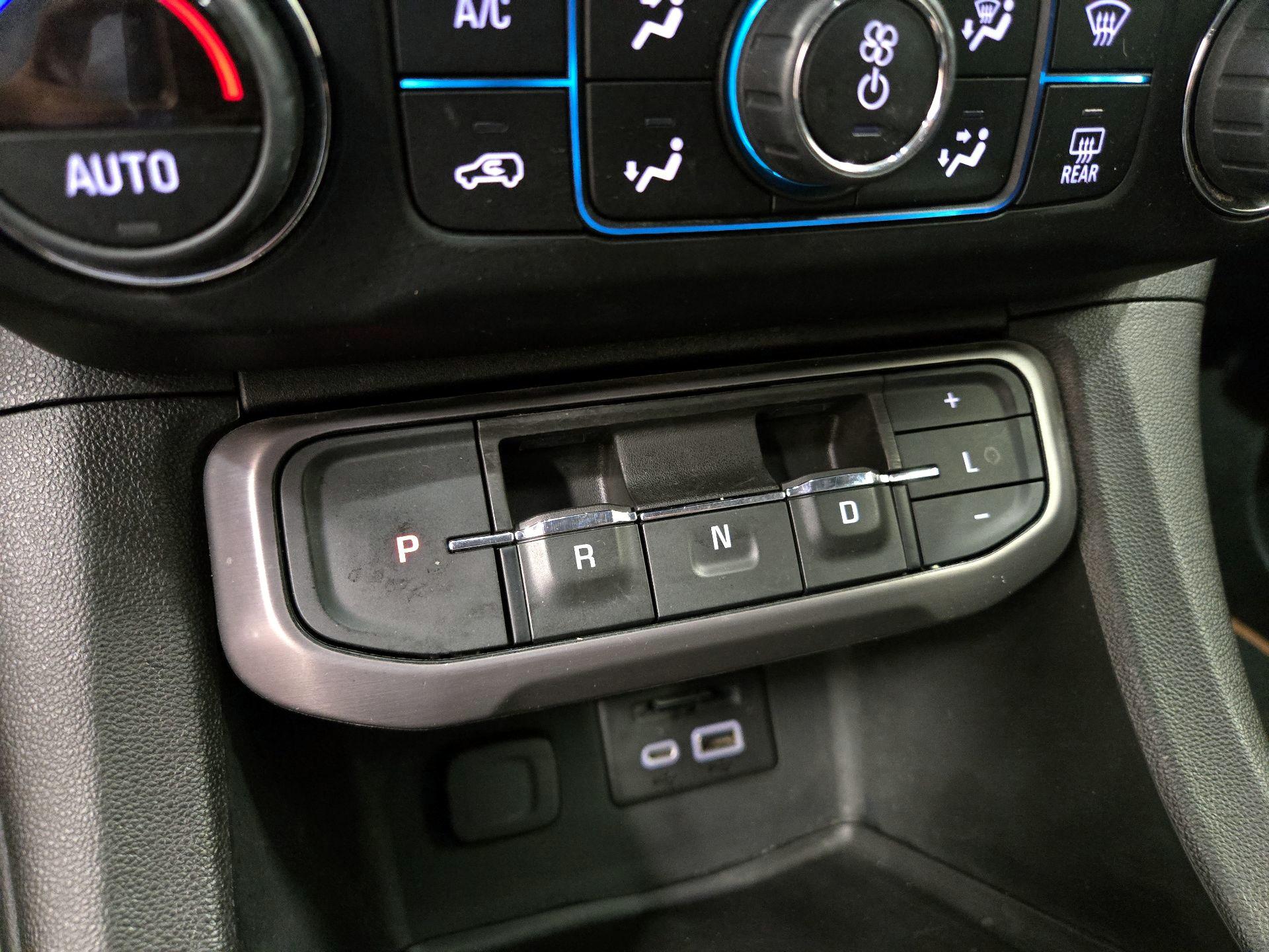 Thumbnail: 2023 GMC Acadia - 15