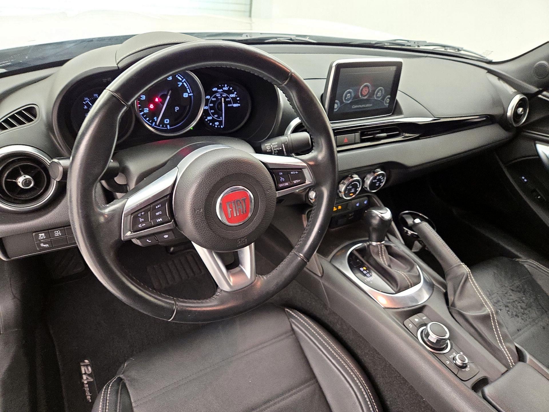 Thumbnail: 2018 Fiat 124 Spider - 9