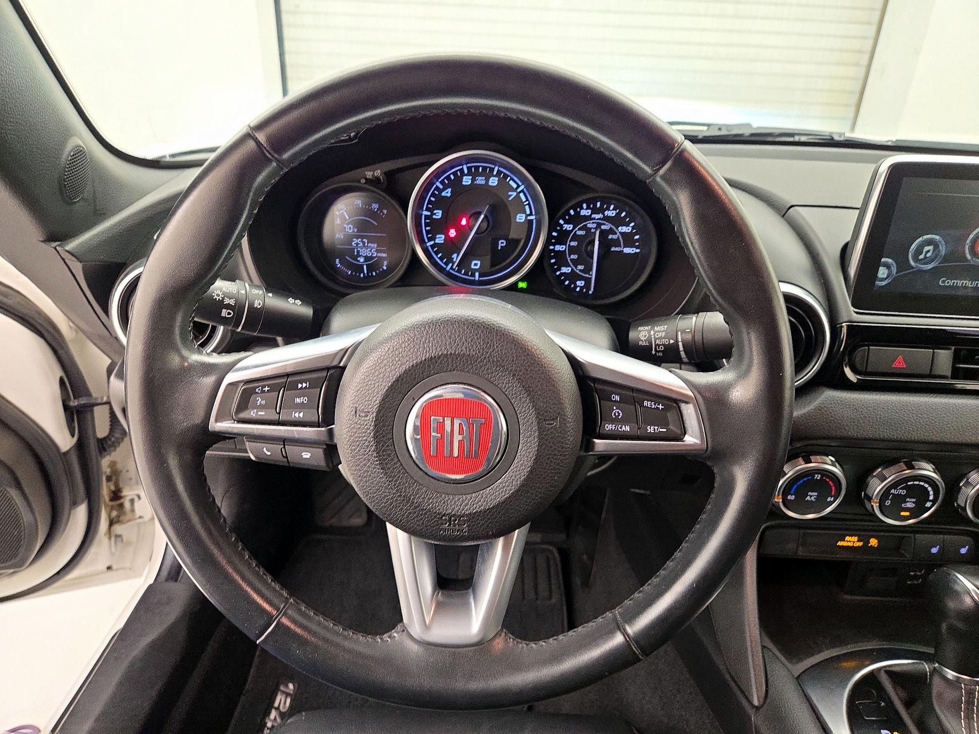 Thumbnail: 2018 Fiat 124 Spider - 10