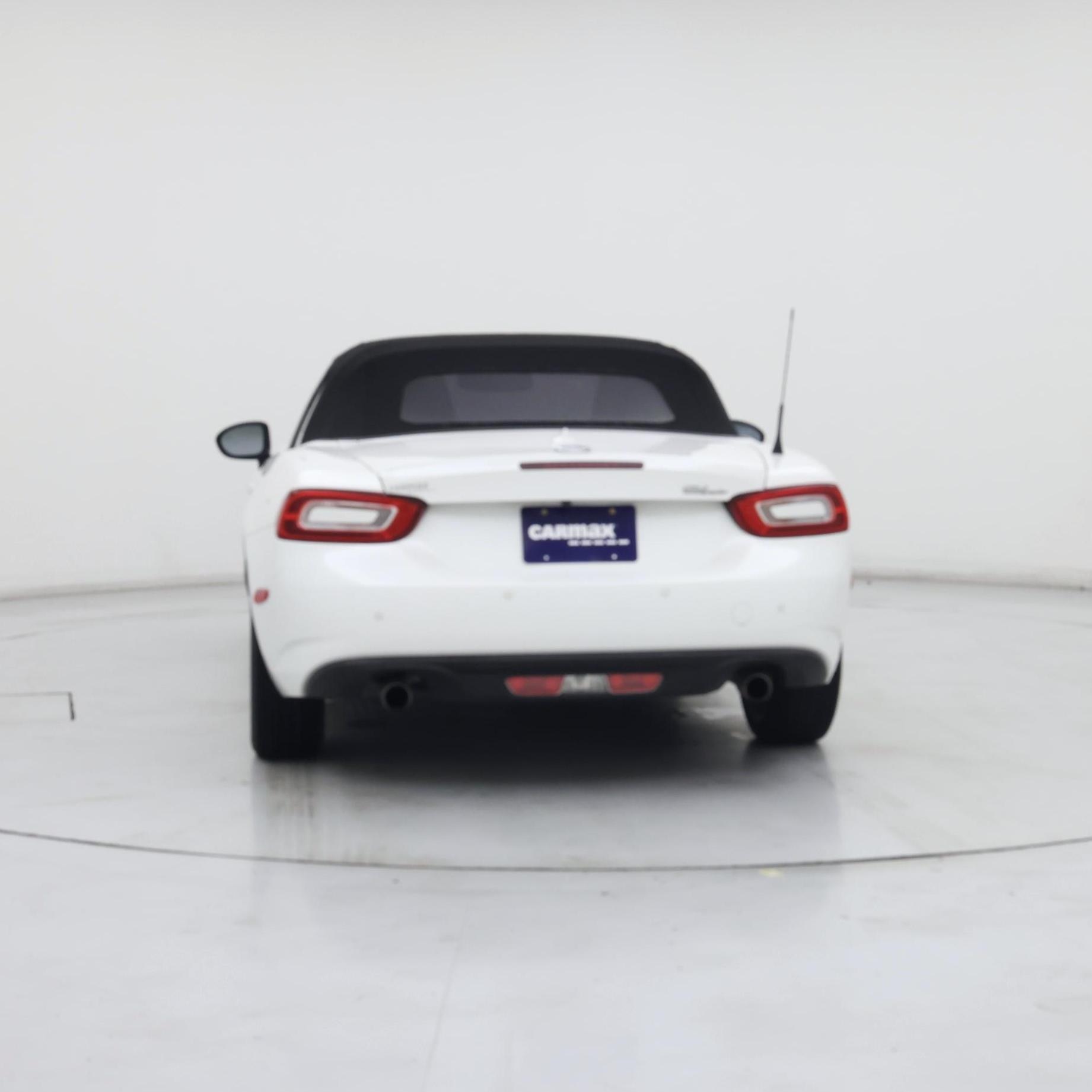 Thumbnail: 2018 Fiat 124 Spider - 6