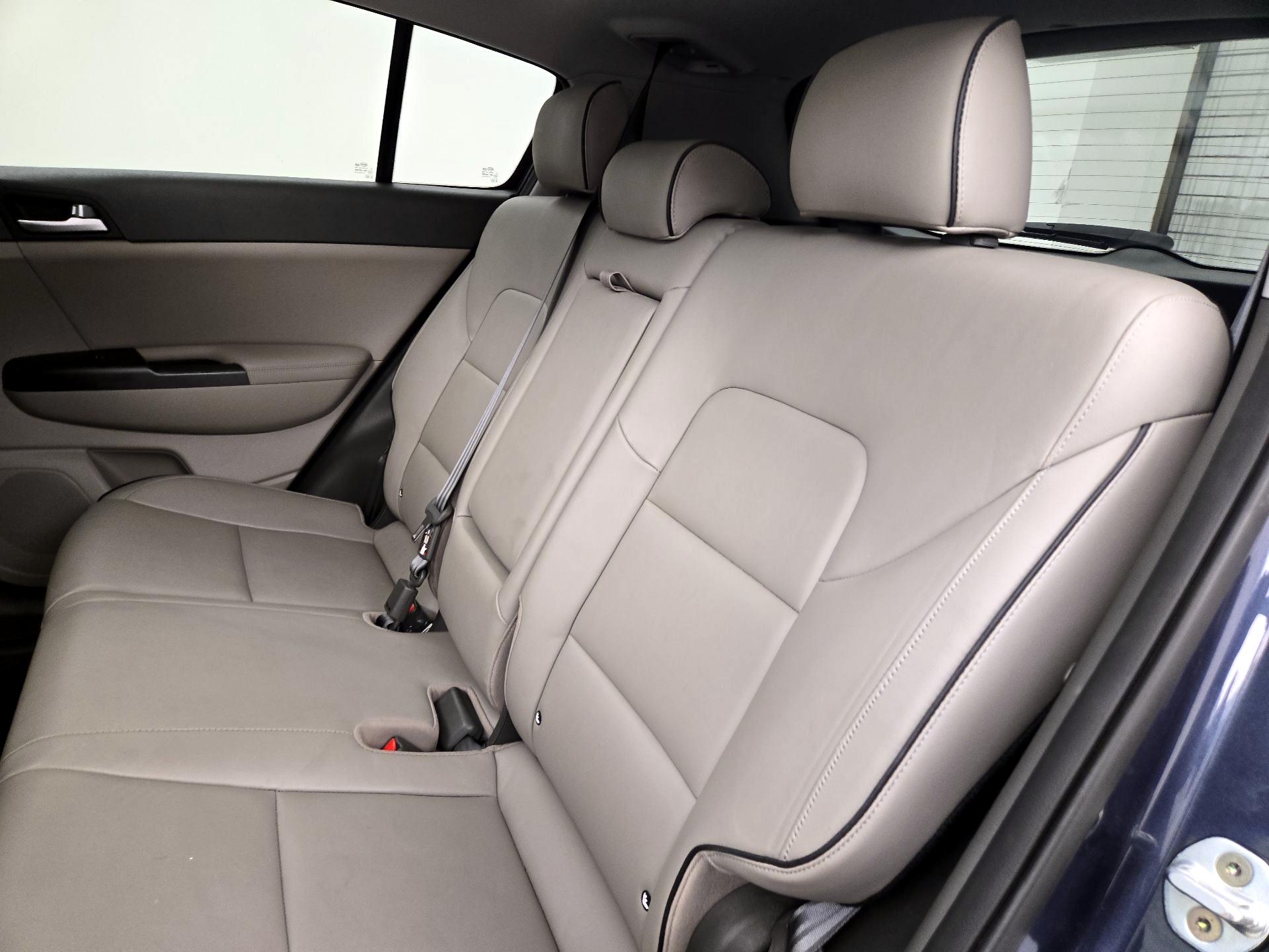 Thumbnail: 2017 Kia Sportage - 20