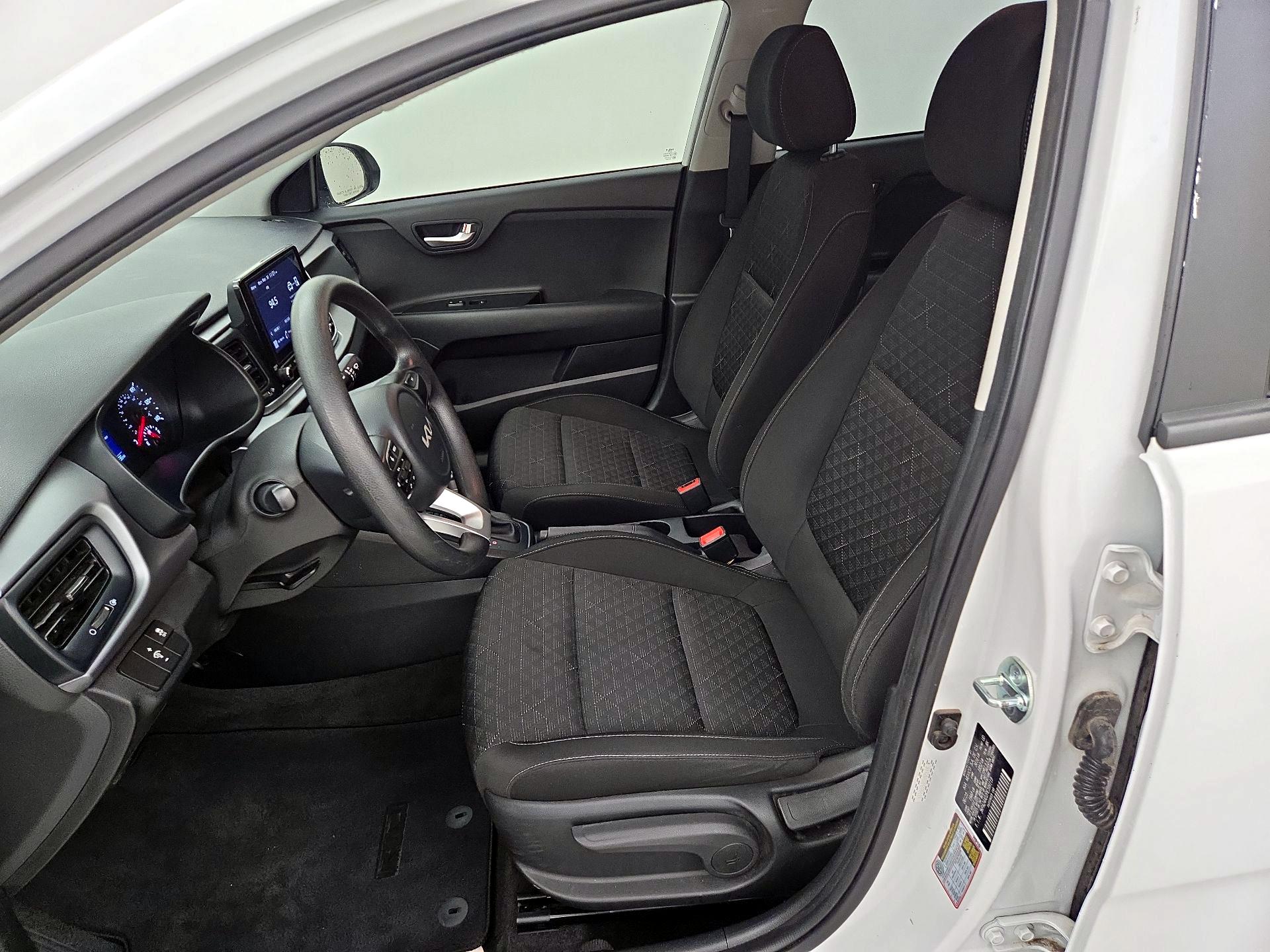 Thumbnail: 2023 Kia Rio - 11