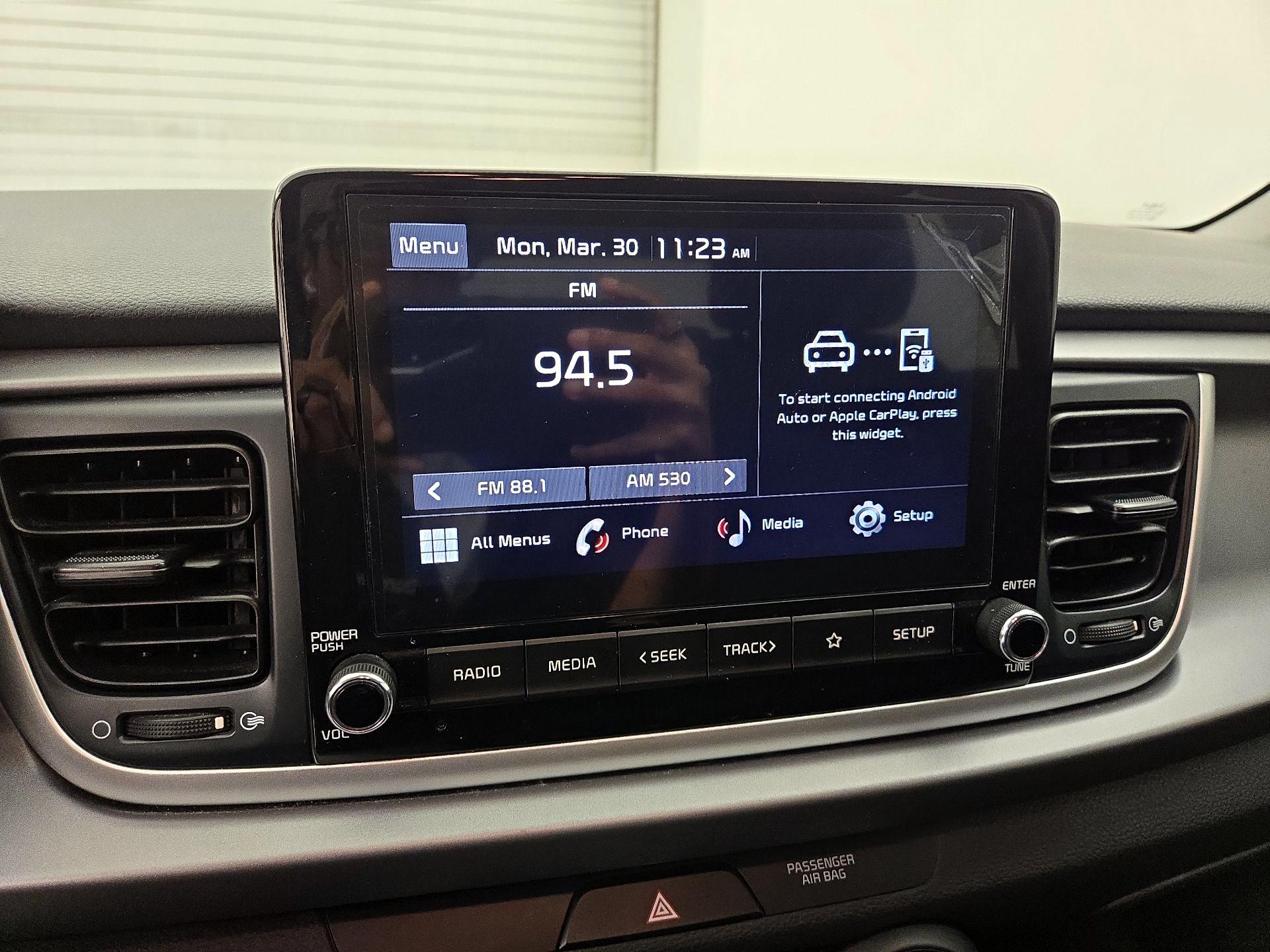 Thumbnail: 2023 Kia Rio - 15