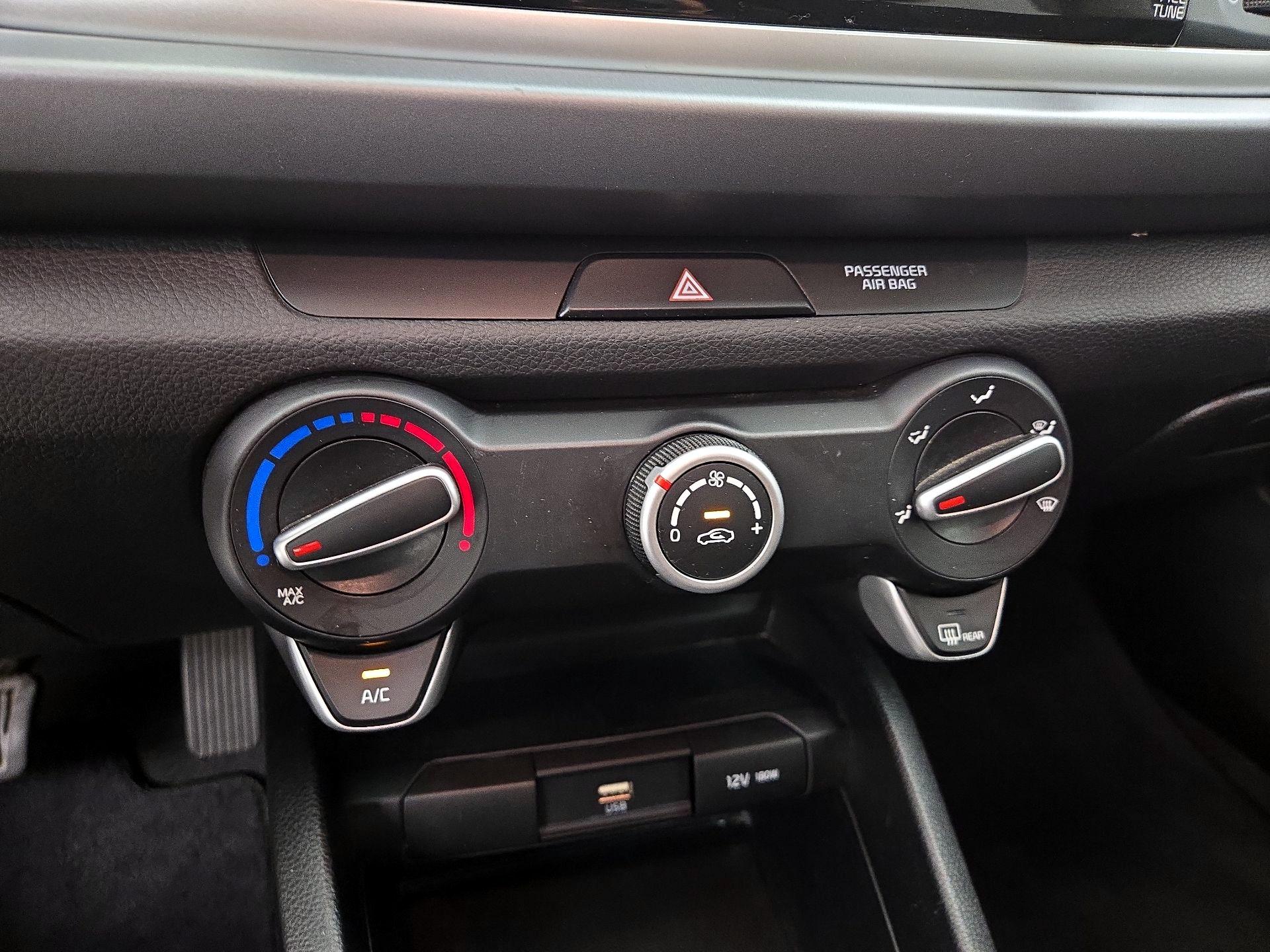 Thumbnail: 2023 Kia Rio - 16