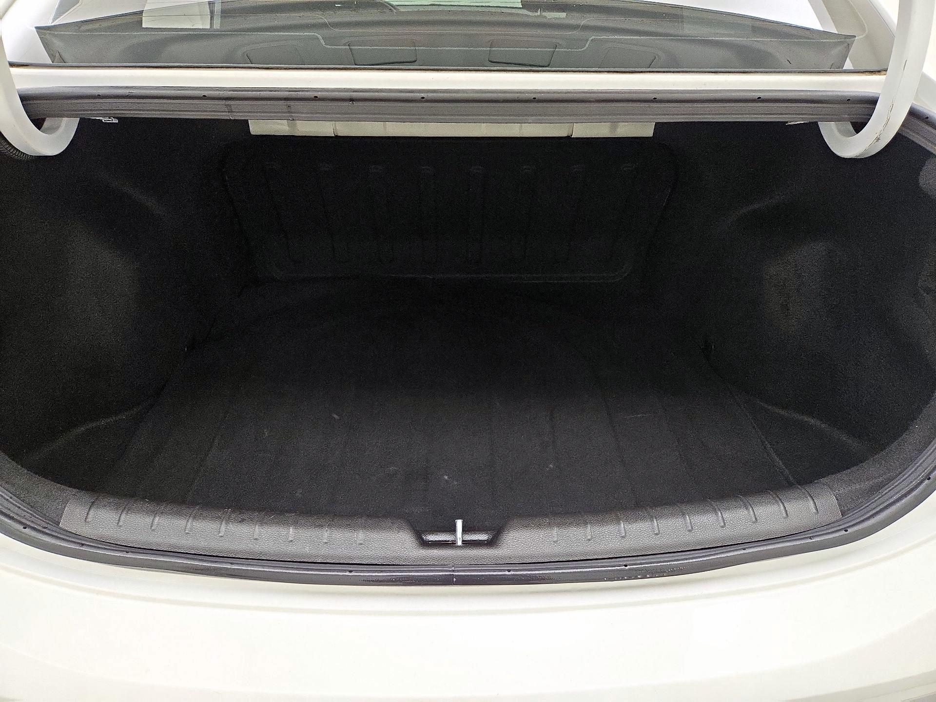 Thumbnail: 2023 Kia Rio - 20