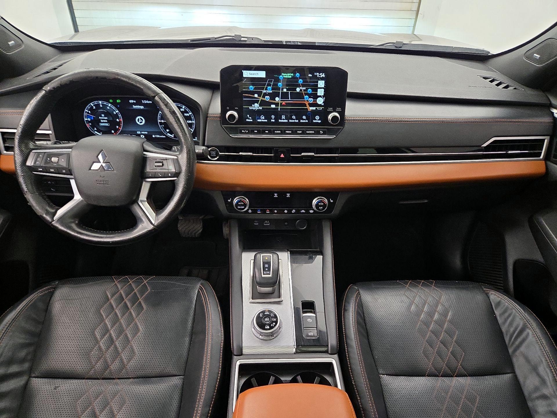 Thumbnail: 2022 Mitsubishi Outlander - 9