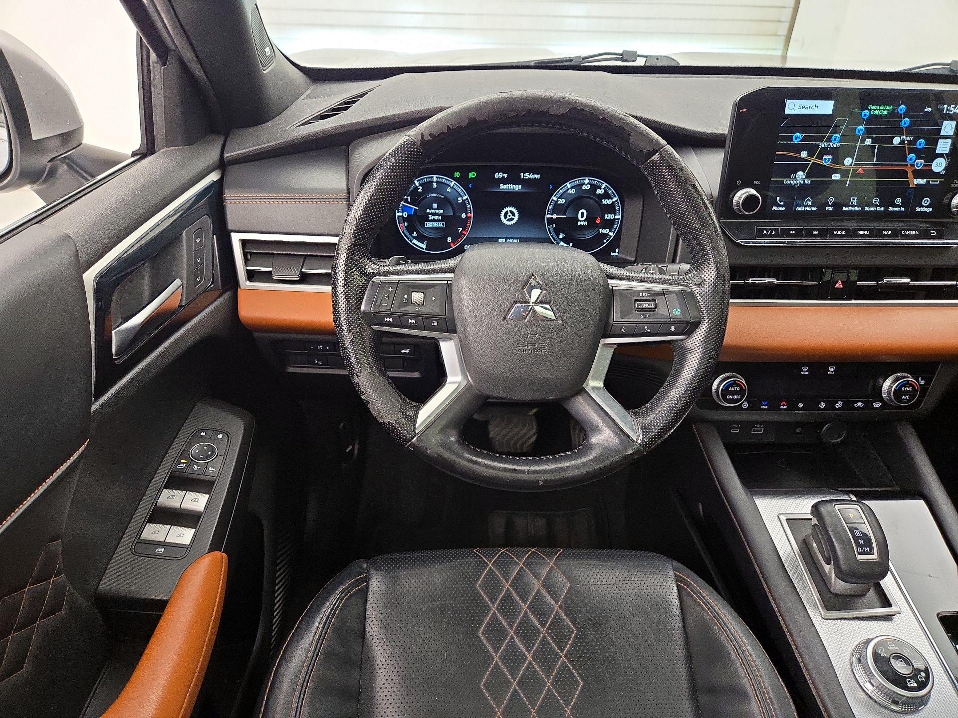 Thumbnail: 2022 Mitsubishi Outlander - 10