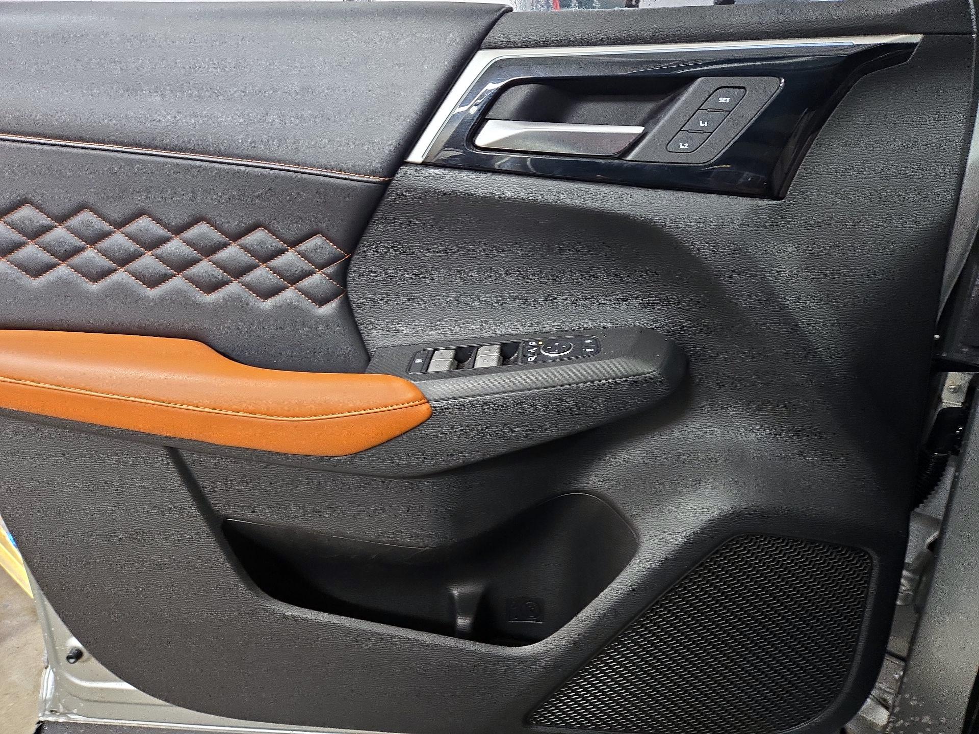 Thumbnail: 2022 Mitsubishi Outlander - 12